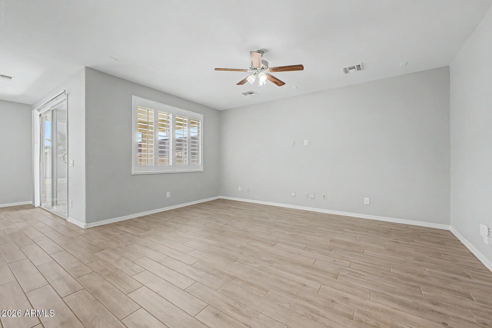 16671 W MESCAL Street, Surprise, AZ 85388 — photo 5 of 33