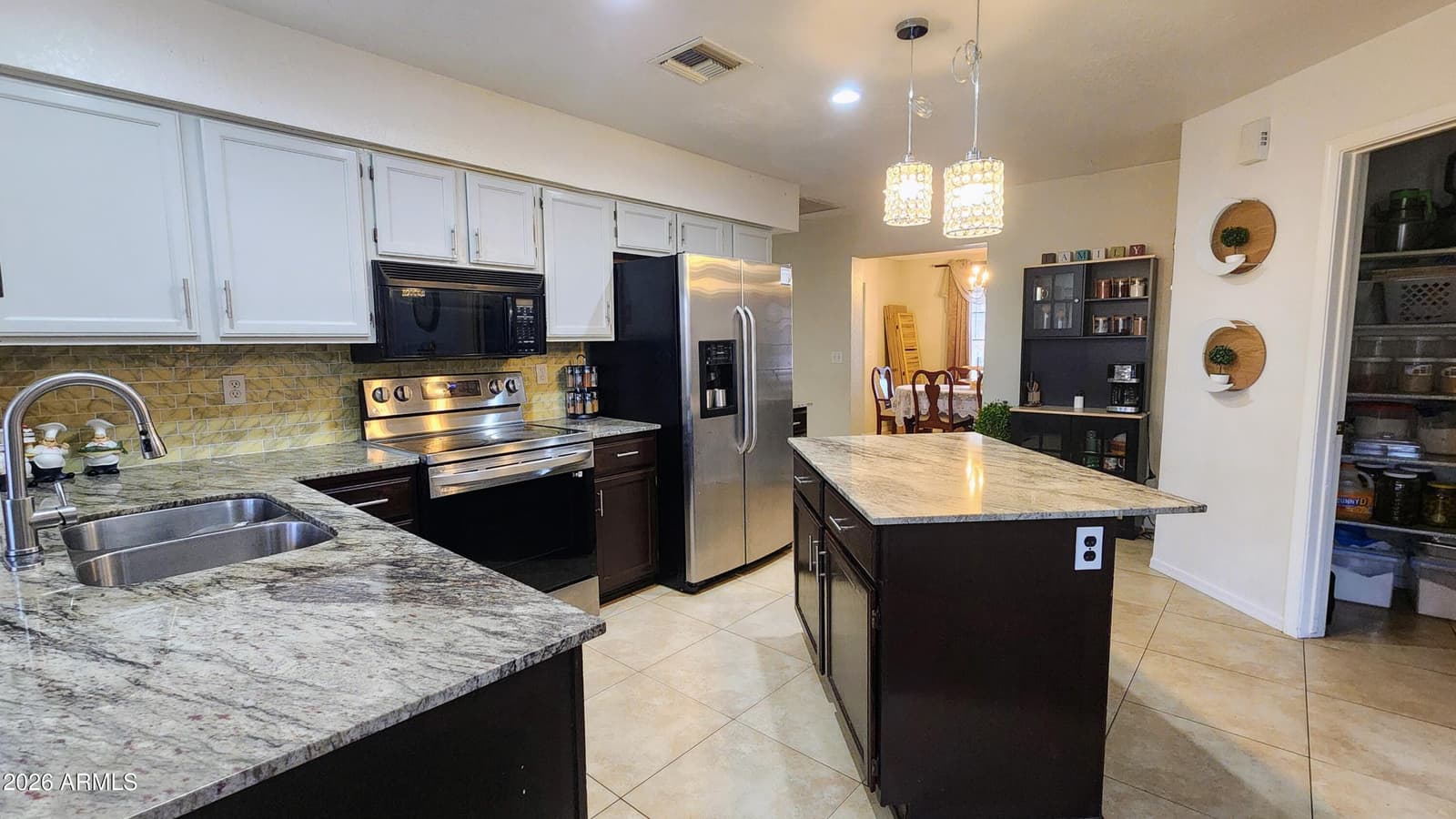 7425 W JENAN Drive, Peoria, AZ 85345 — photo 13 of 37