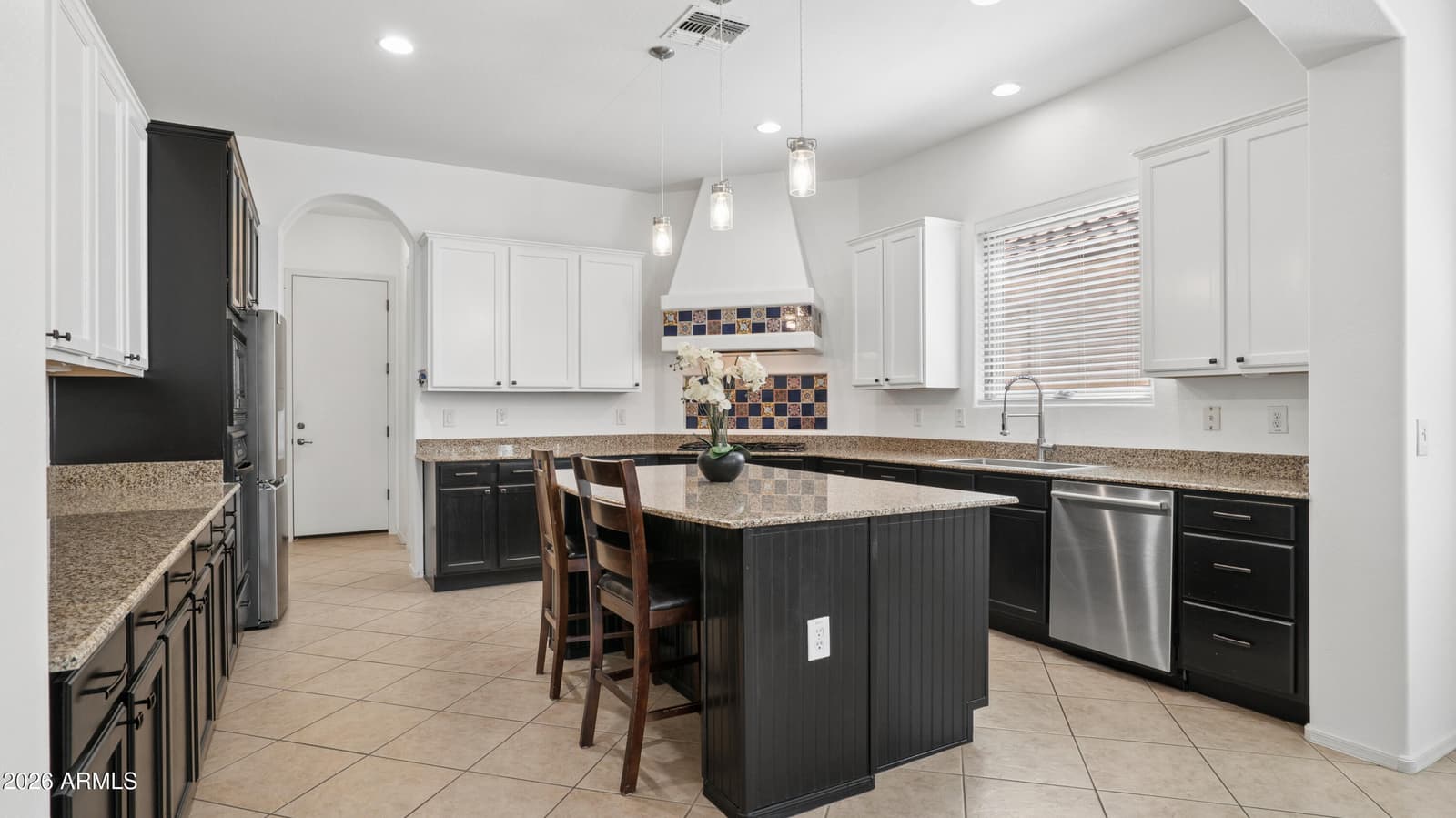 2341 W BRAMBLE BERRY Lane, Phoenix, AZ 85085 — photo 5 of 50