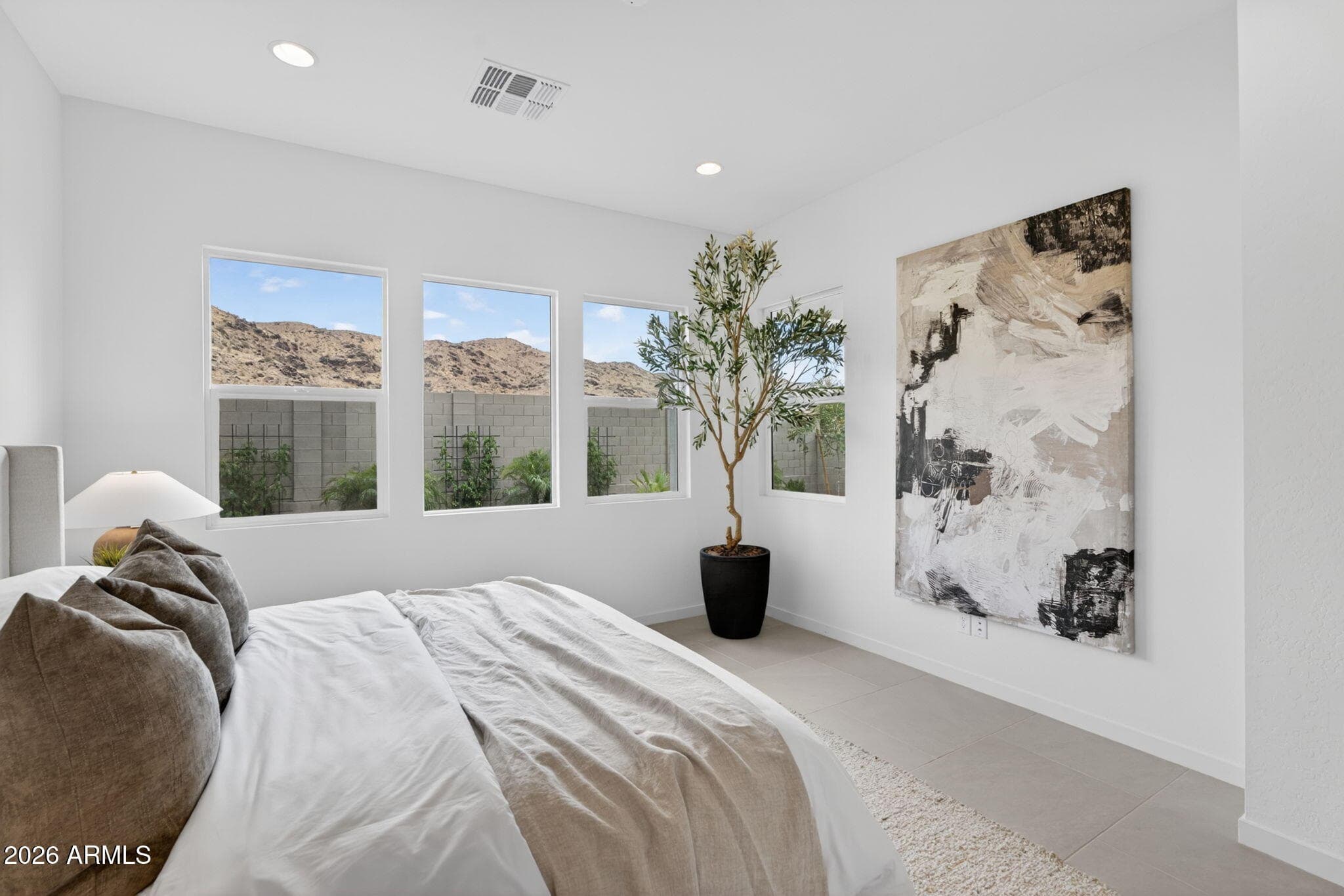 3651 E CONSTANCE Way, Phoenix, AZ 85042 — photo 18 of 33