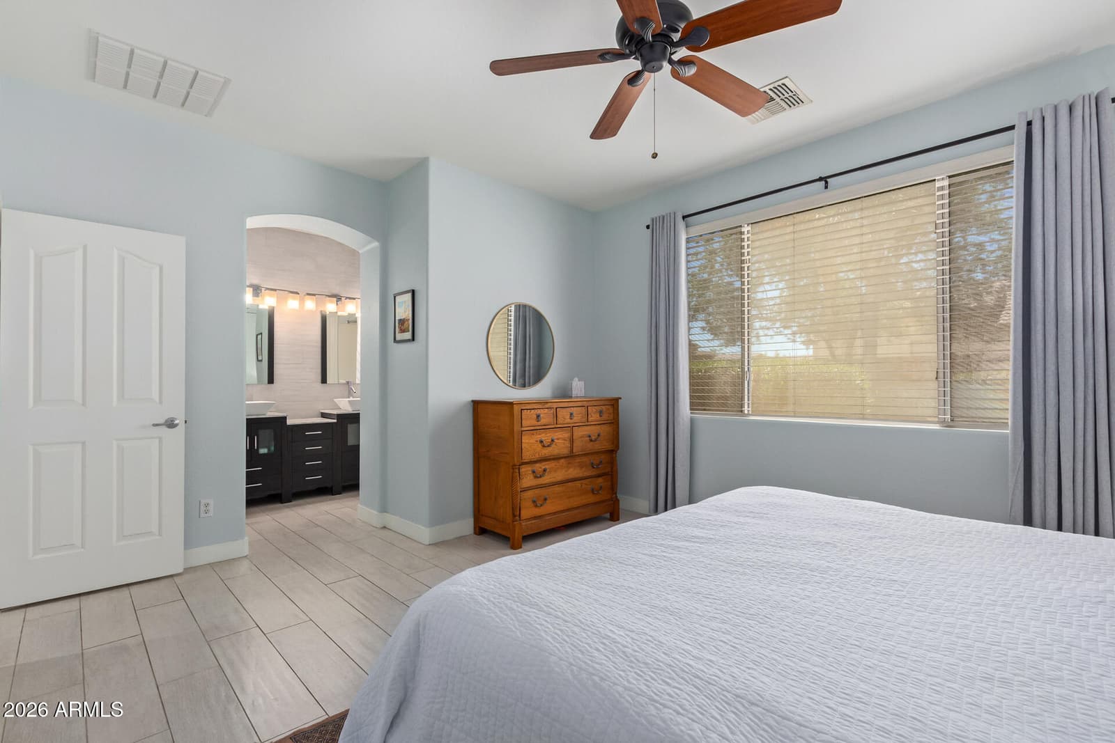 4261 E CROWN Court, Gilbert, AZ 85298 — photo 10 of 29