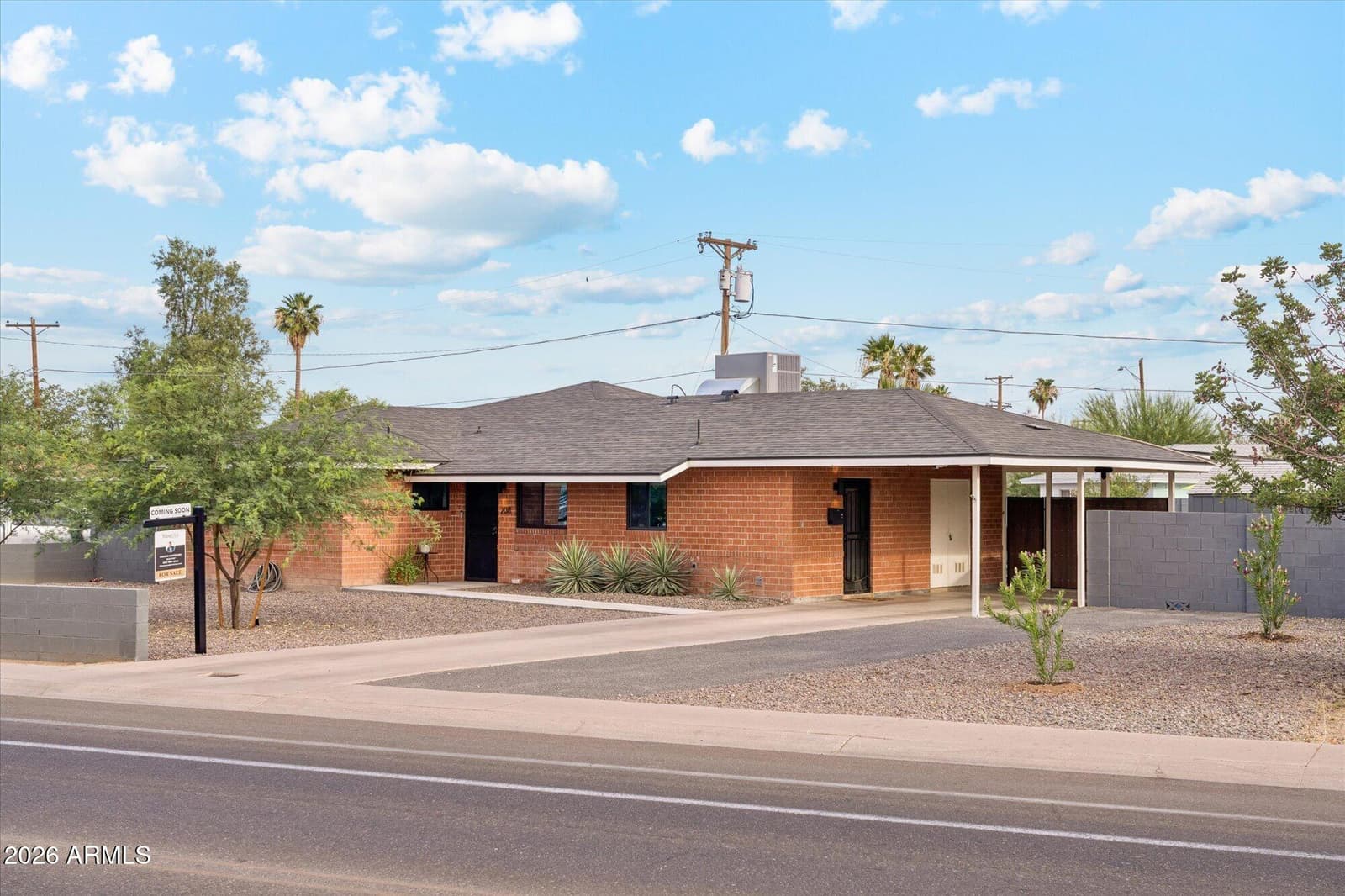 2011 W CAMPBELL Avenue, Phoenix, AZ 85015 — photo 1 of 52