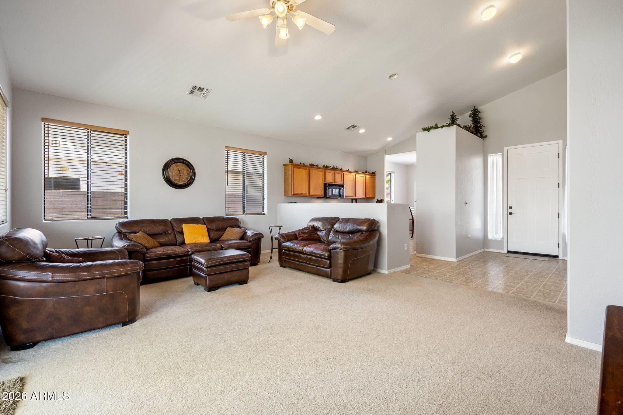 869 S Hunters Run, Show Low, AZ 85901 — photo 5 of 25