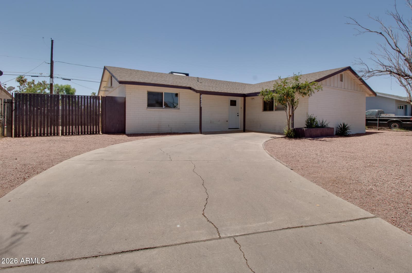 6425 W ROSE Lane, Glendale, AZ 85301
