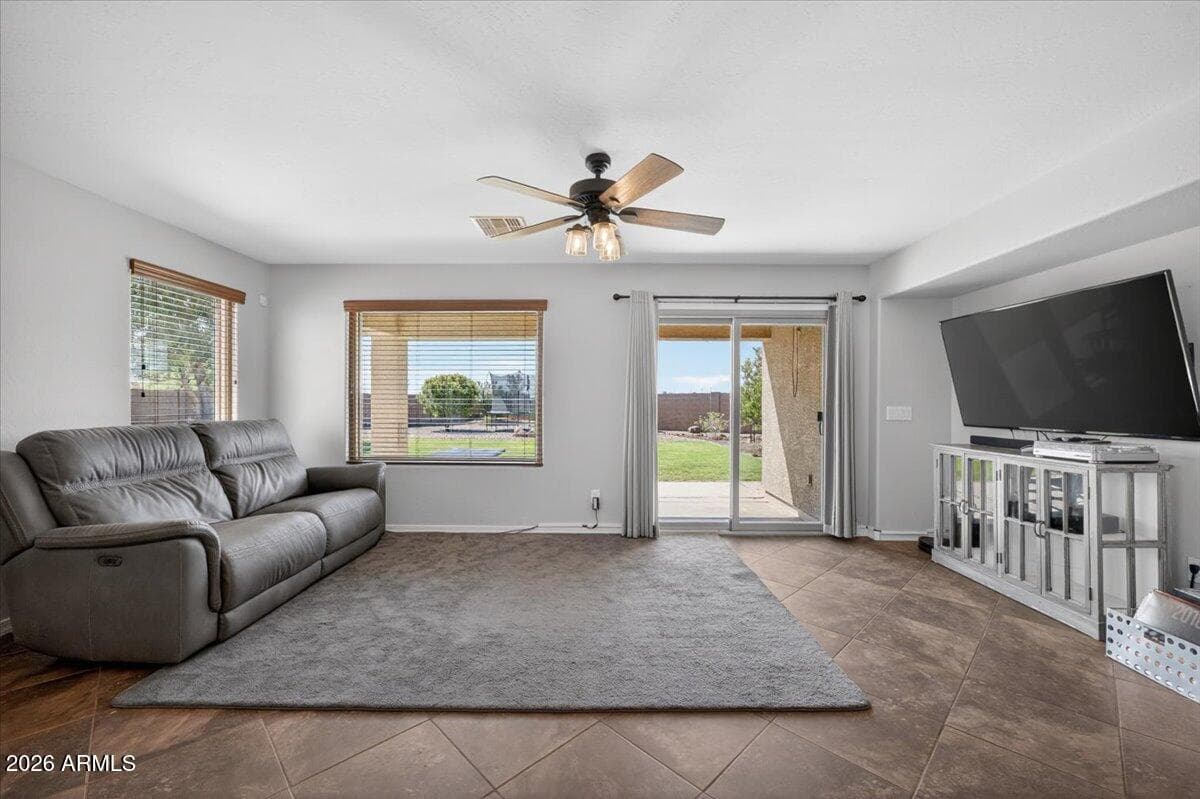 859 W DESERT SEASONS Drive, San Tan Valley, AZ 85143 — photo 13 of 31