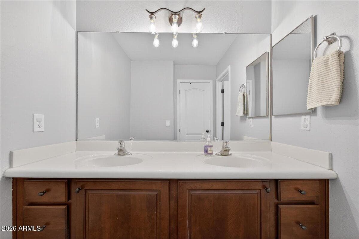 859 W DESERT SEASONS Drive, San Tan Valley, AZ 85143 — photo 19 of 31