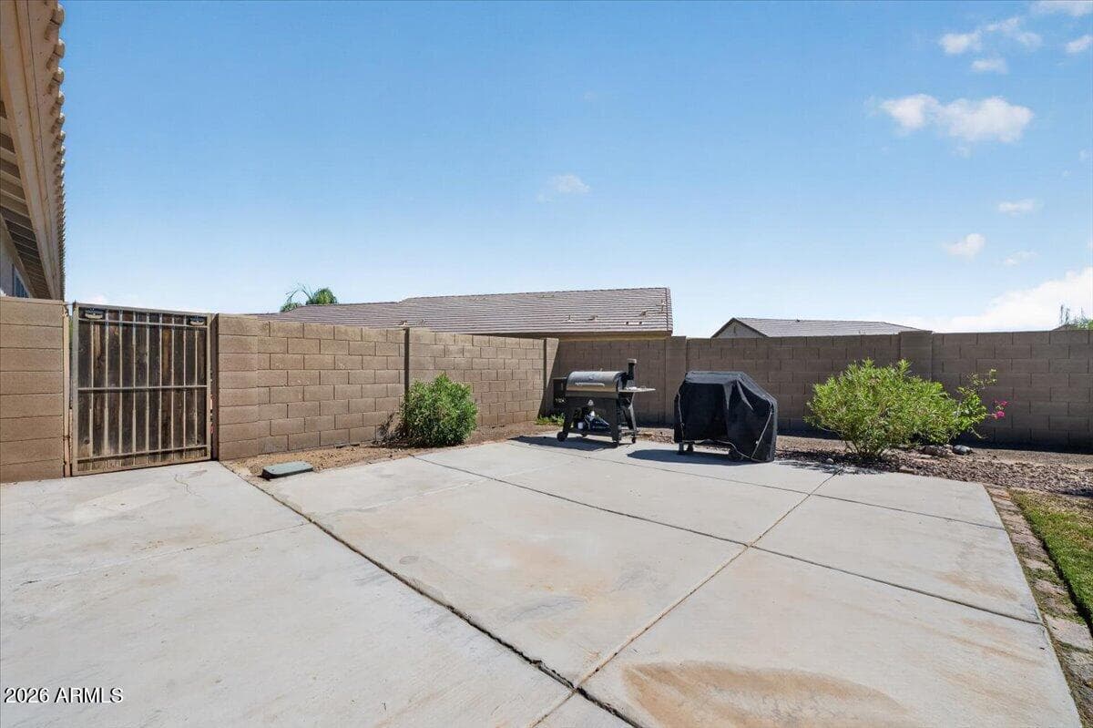 859 W DESERT SEASONS Drive, San Tan Valley, AZ 85143 — photo 23 of 31