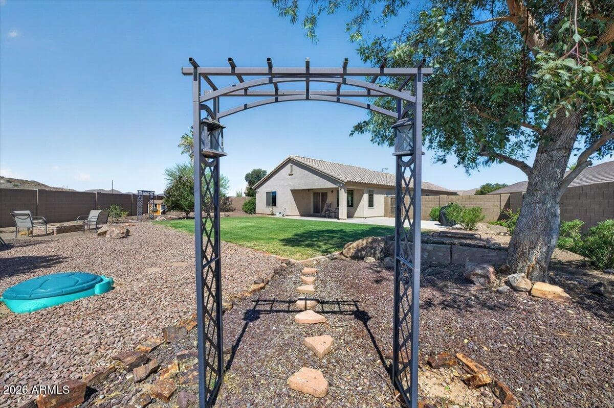 859 W DESERT SEASONS Drive, San Tan Valley, AZ 85143 — photo 25 of 31