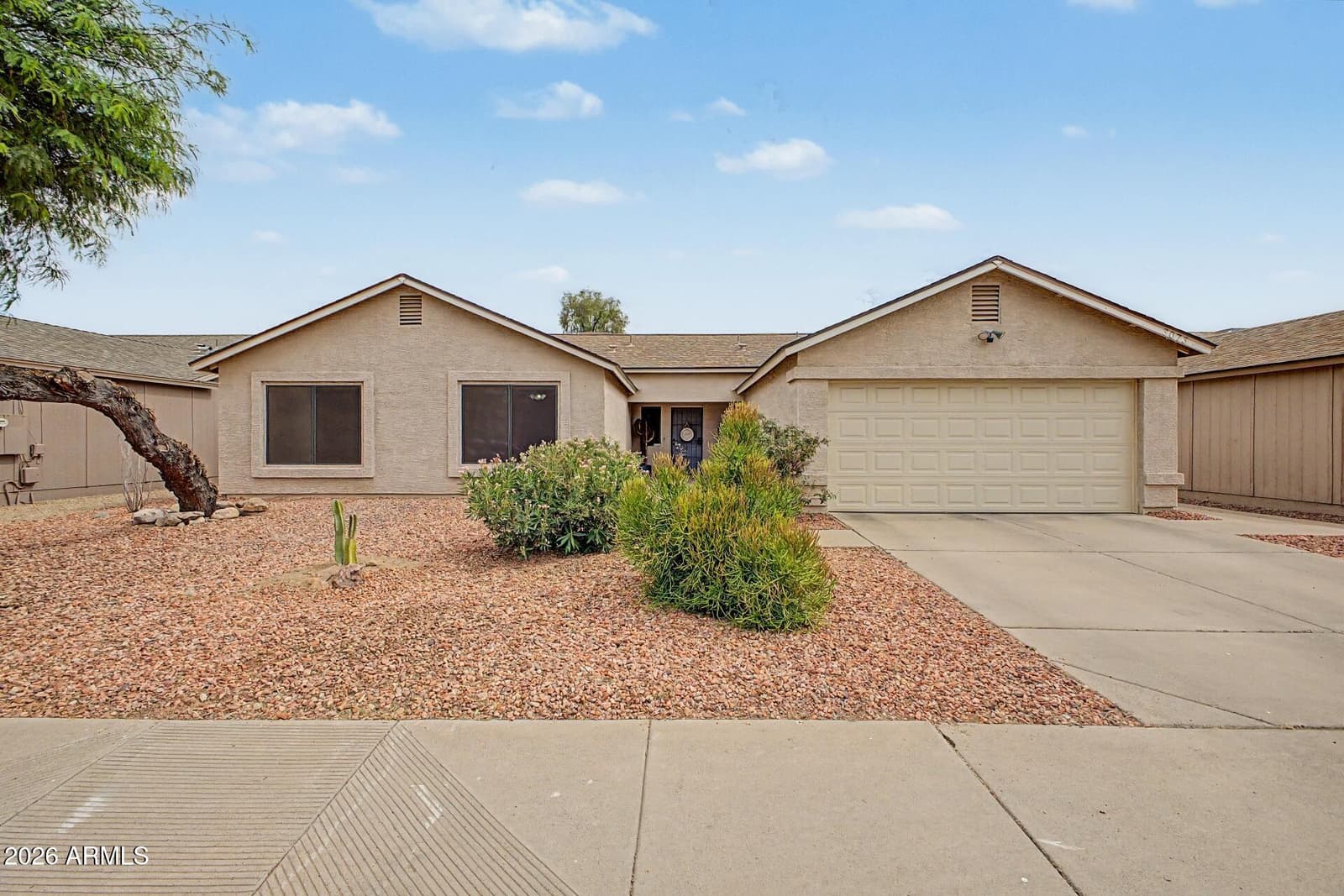 3073 W COUNTRY CLUB Terrace, Phoenix, AZ 85027 — photo 1 of 38
