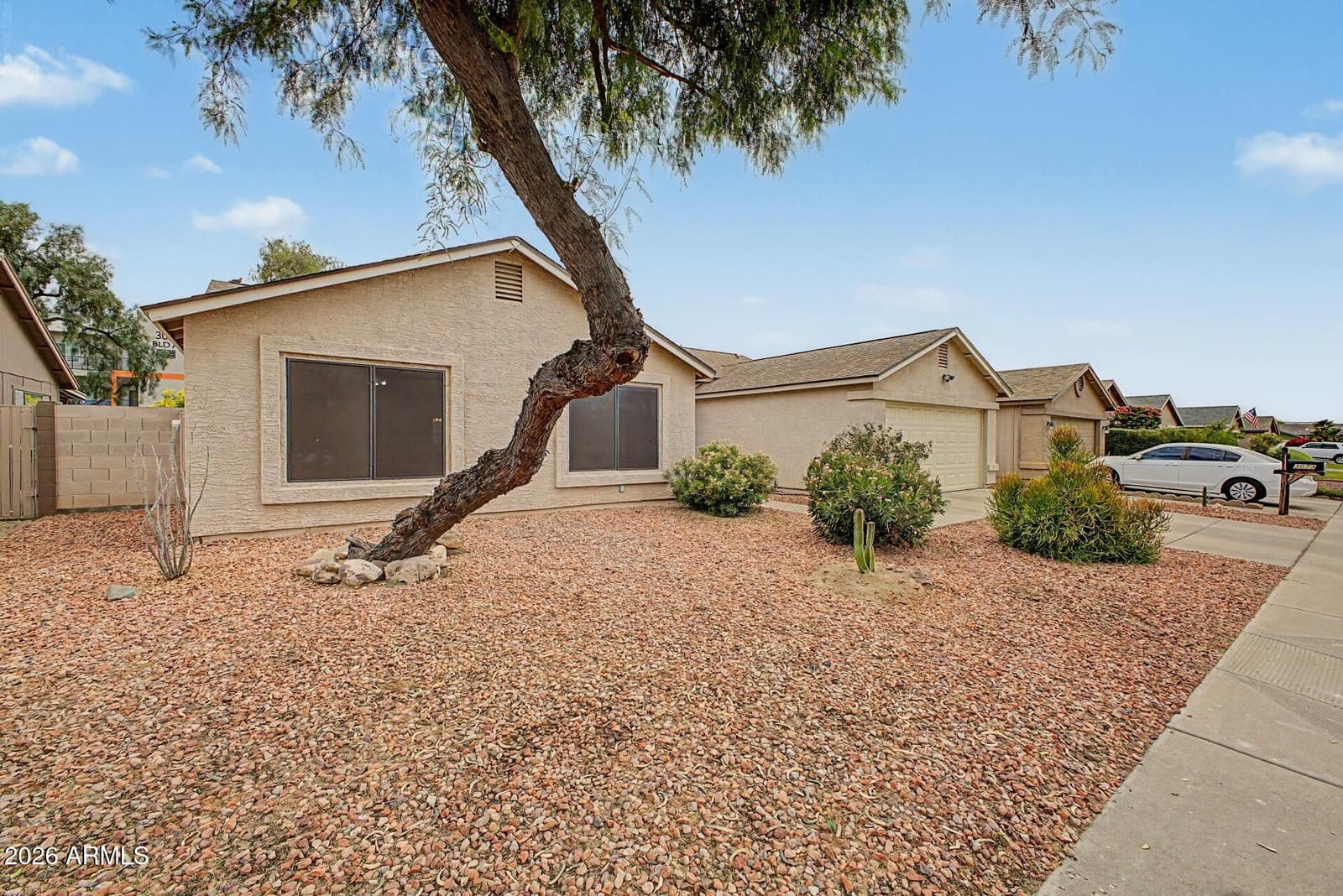 3073 W COUNTRY CLUB Terrace, Phoenix, AZ 85027 — photo 2 of 38