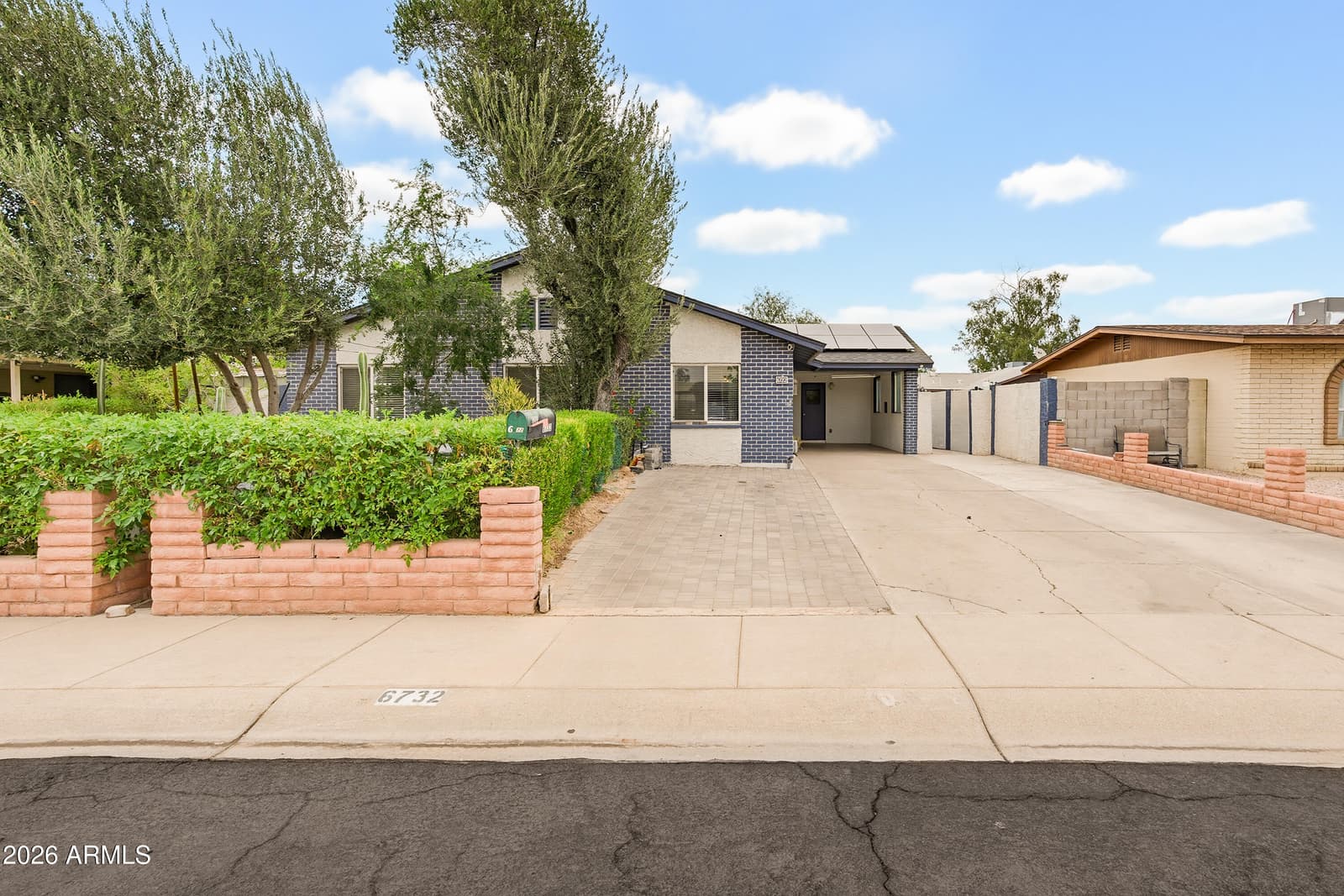 6732 W MEDLOCK Drive, Glendale, AZ 85303 — photo 5 of 62
