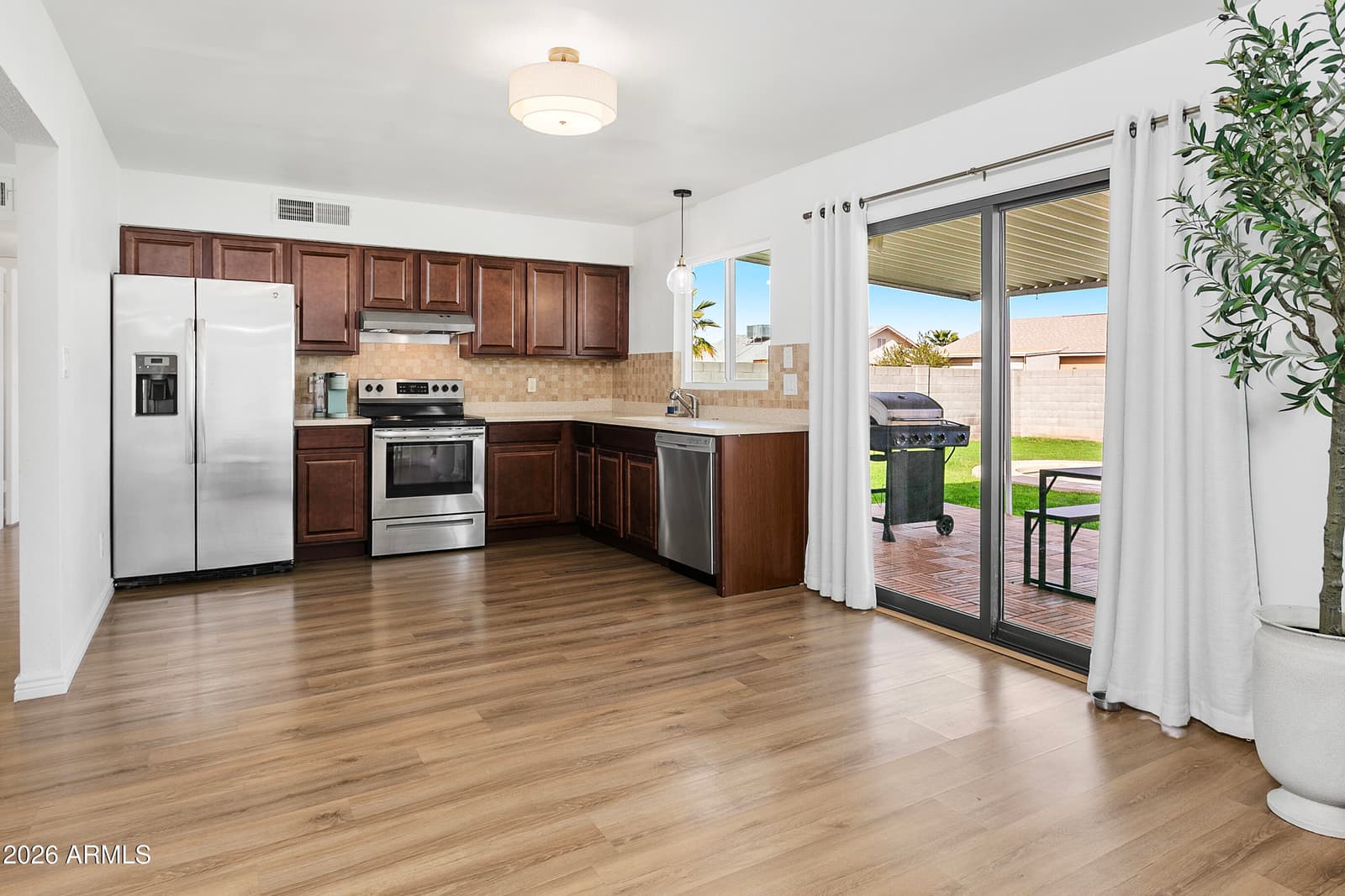 2322 E JUANITA Avenue, Mesa, AZ 85204 — photo 8 of 21