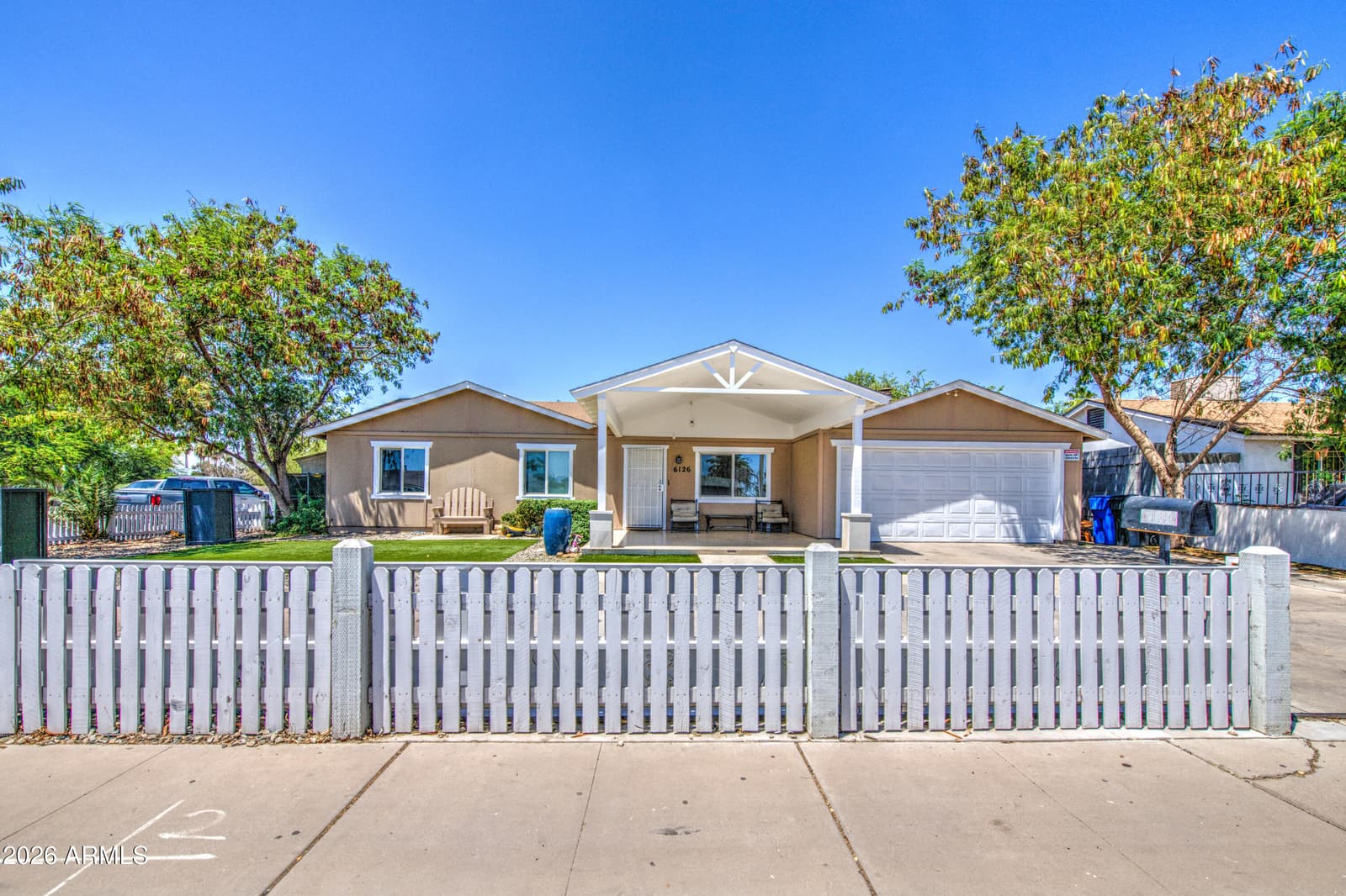 6126 W ENCANTO Boulevard, Phoenix, AZ 85035 — photo 3 of 44