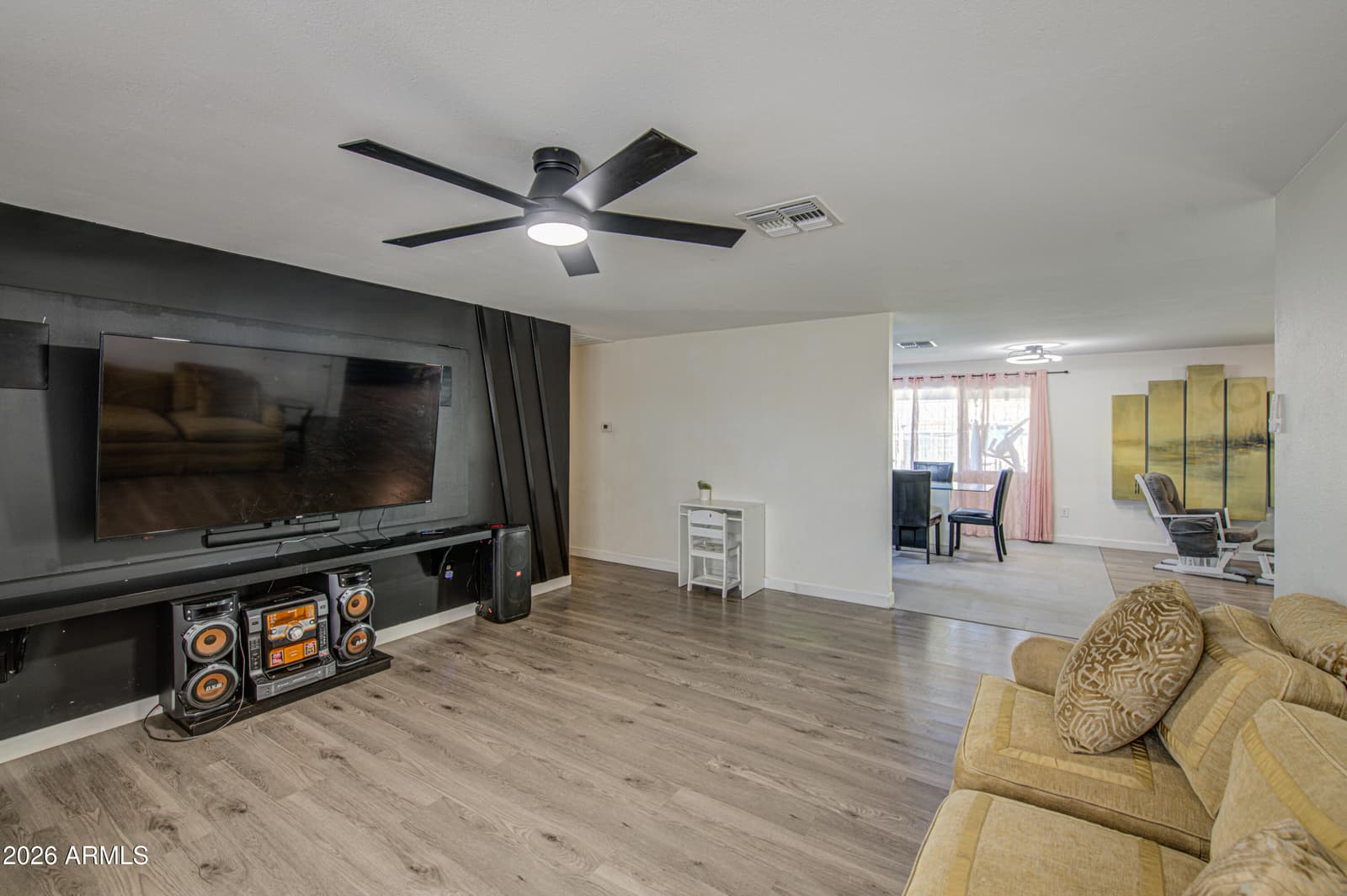 6126 W ENCANTO Boulevard, Phoenix, AZ 85035 — photo 8 of 44