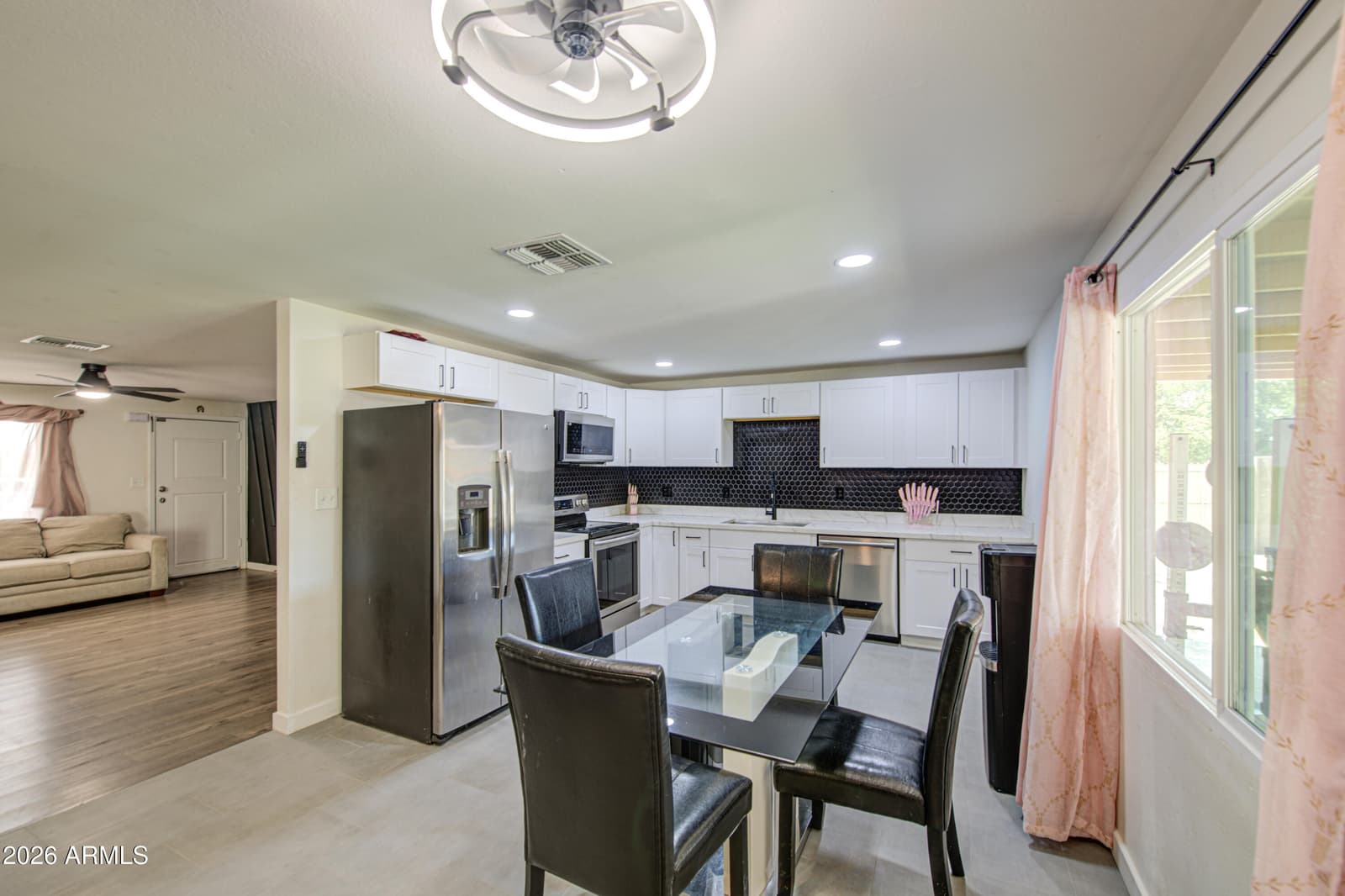 6126 W ENCANTO Boulevard, Phoenix, AZ 85035 — photo 11 of 44