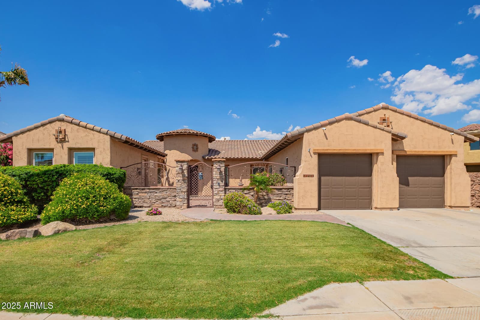 14372 W CYPRESS Street, Goodyear, AZ 85395 — photo 2 of 74