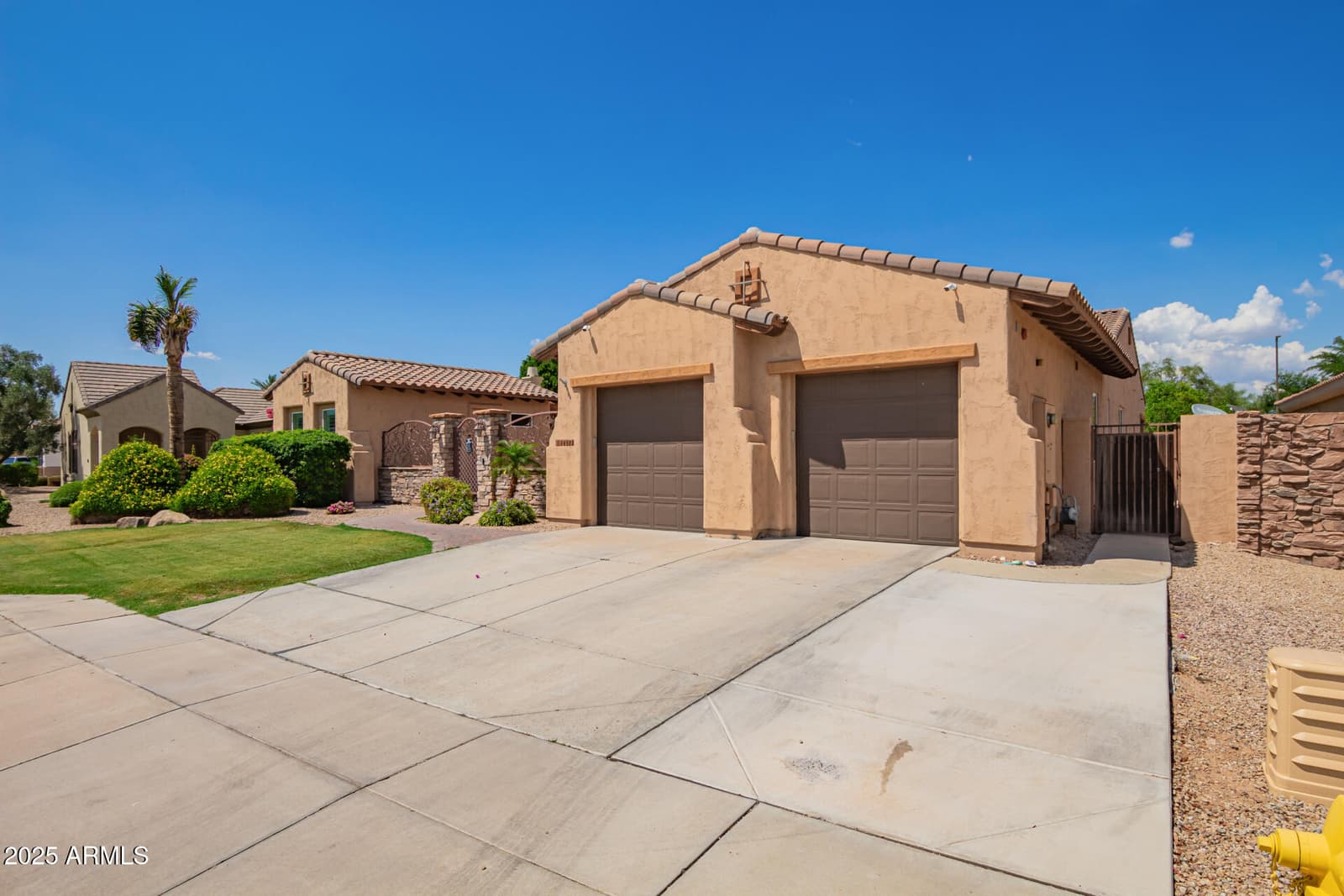 14372 W CYPRESS Street, Goodyear, AZ 85395 — photo 5 of 74