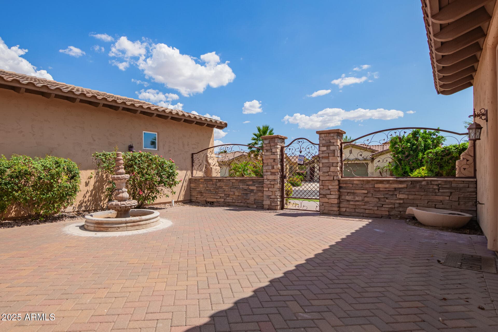 14372 W CYPRESS Street, Goodyear, AZ 85395 — photo 9 of 74
