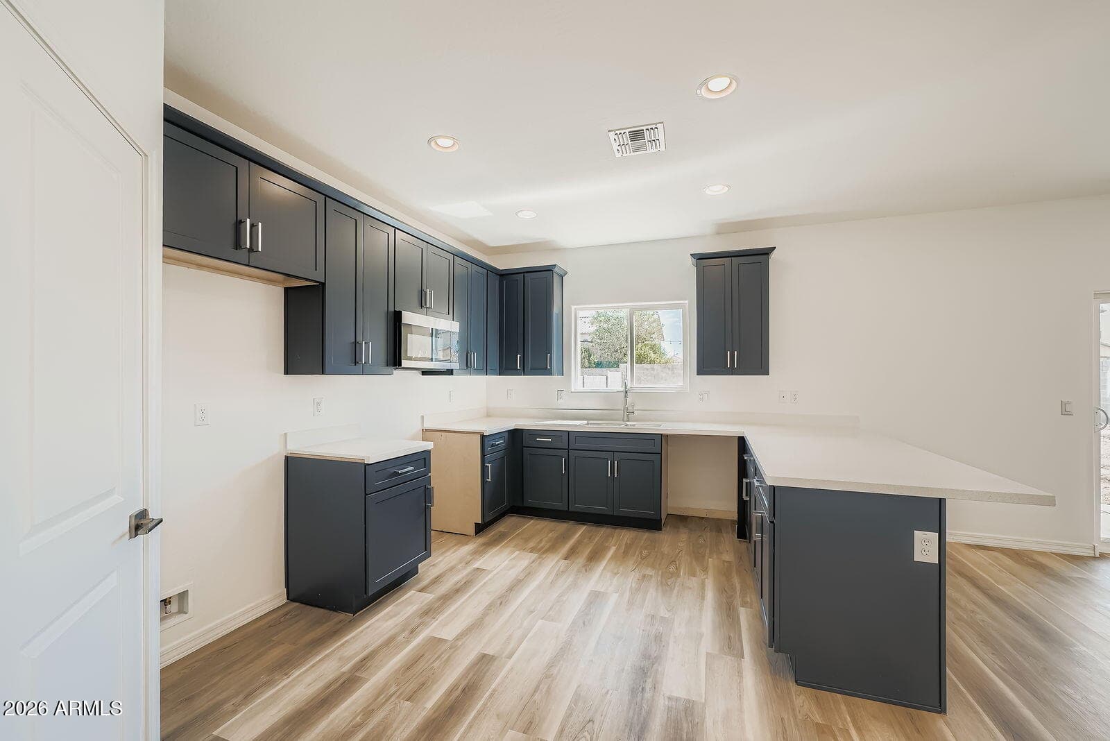 5515 S 11TH Avenue, Phoenix, AZ 85041 — photo 11 of 34