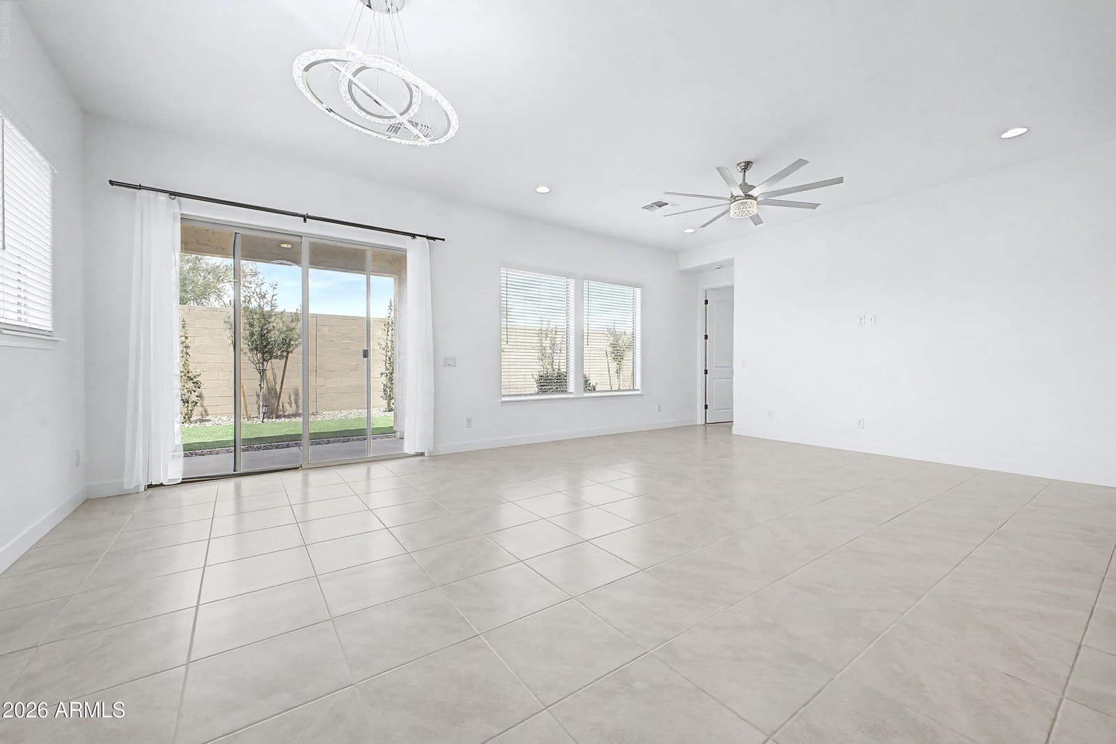5514 N 194TH Lane, Litchfield Park, AZ 85340 — photo 7 of 33