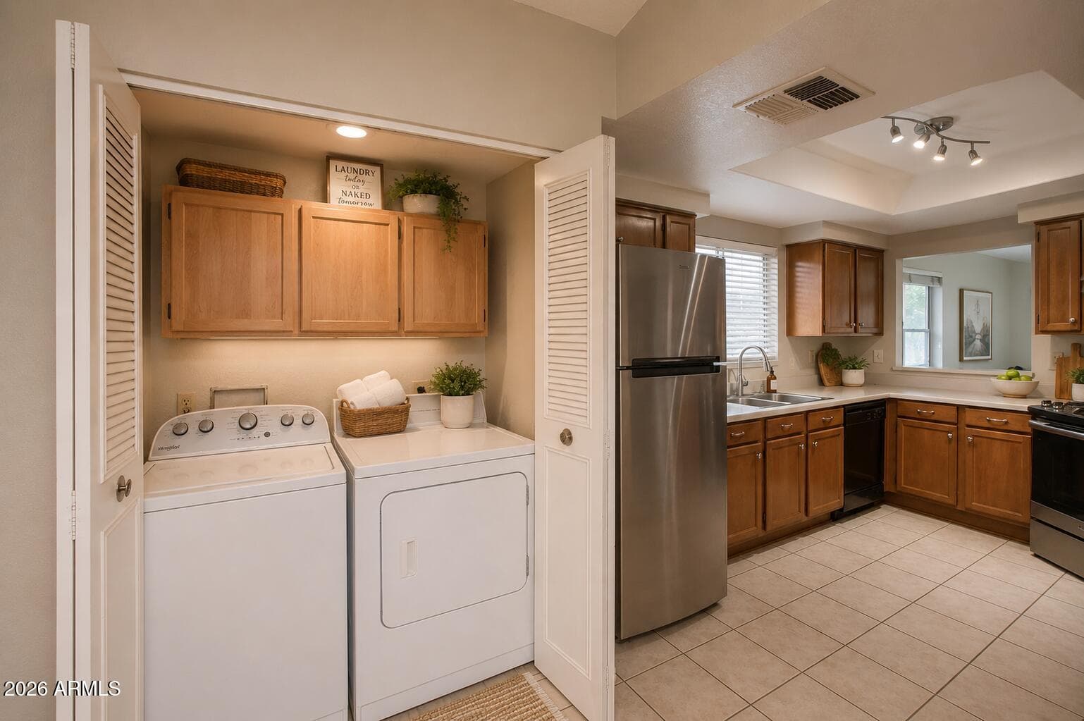 2339 W PARK Avenue, Chandler, AZ 85224 — photo 9 of 21