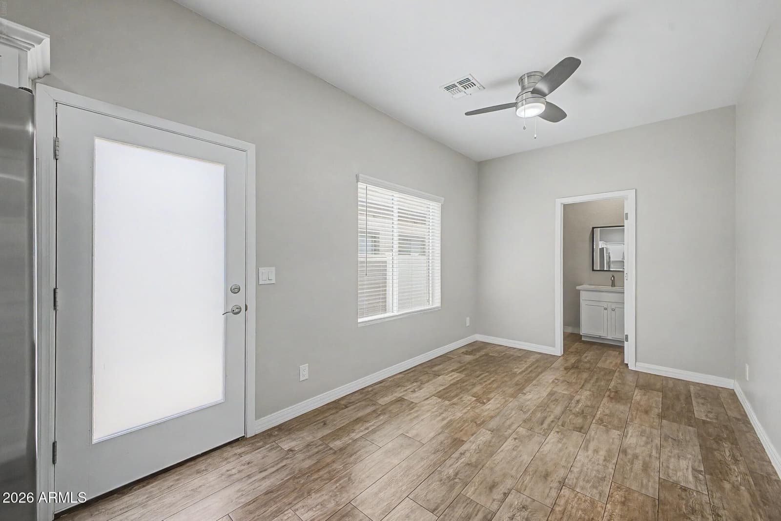 3010 N 37TH Street 4, Phoenix, AZ 85018 — photo 8 of 31