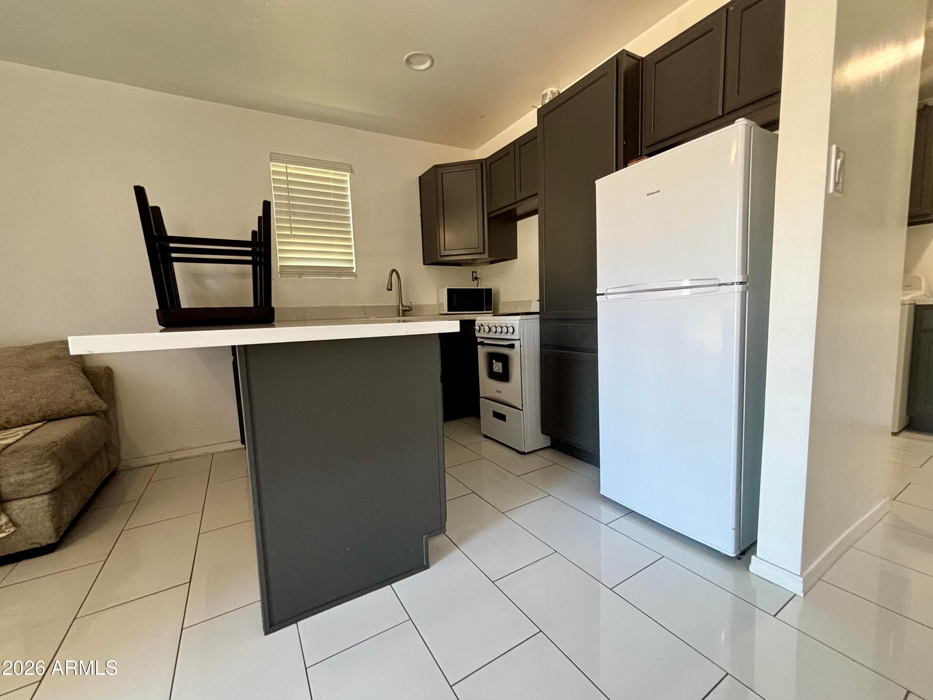 2335 W Myrtle Avenue, Phoenix, AZ 85021 — photo 11 of 49