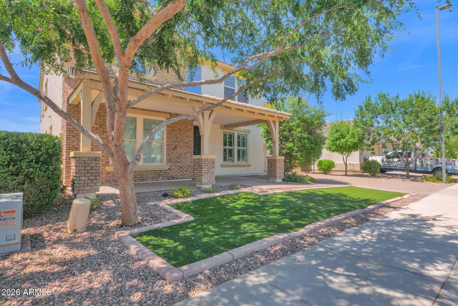 3647 E BLUE SPRUCE Lane, Gilbert, AZ 85298 — photo 3 of 44