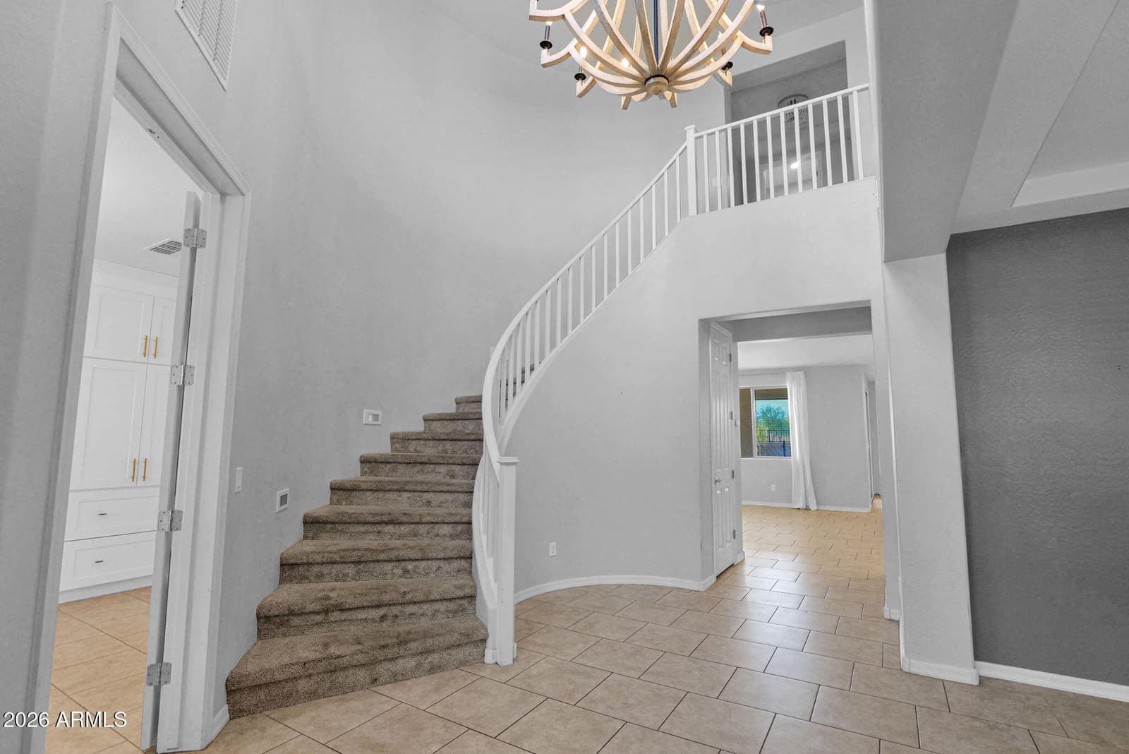 3647 E BLUE SPRUCE Lane, Gilbert, AZ 85298 — photo 4 of 44