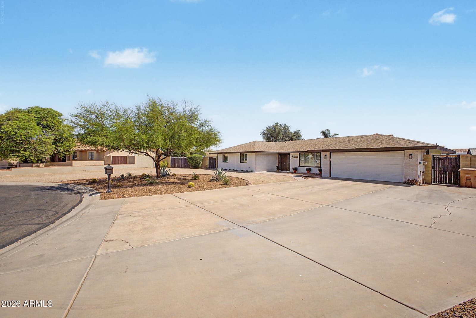 8767 W VILLA HERMOSA, Peoria, AZ 85383 — photo 2 of 39