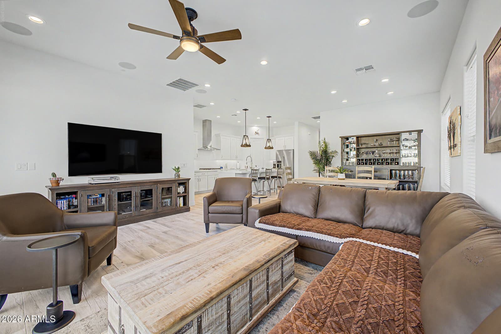 21641 N 59TH Street, Phoenix, AZ 85054 — photo 8 of 48