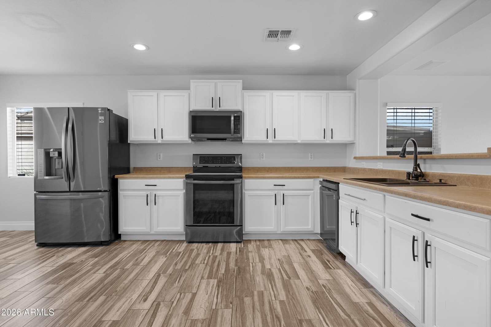 11553 W GREEN Drive, Youngtown, AZ 85363 — photo 8 of 31