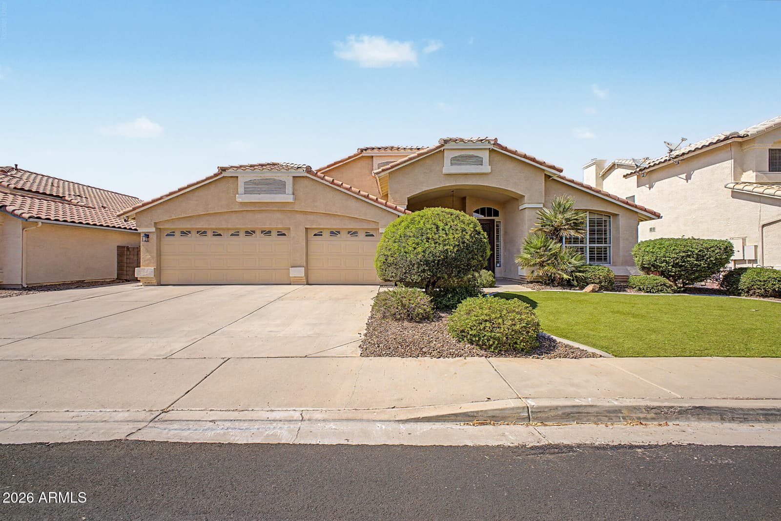 1466 E SPUR Avenue, Gilbert, AZ 85296 — photo 1 of 37
