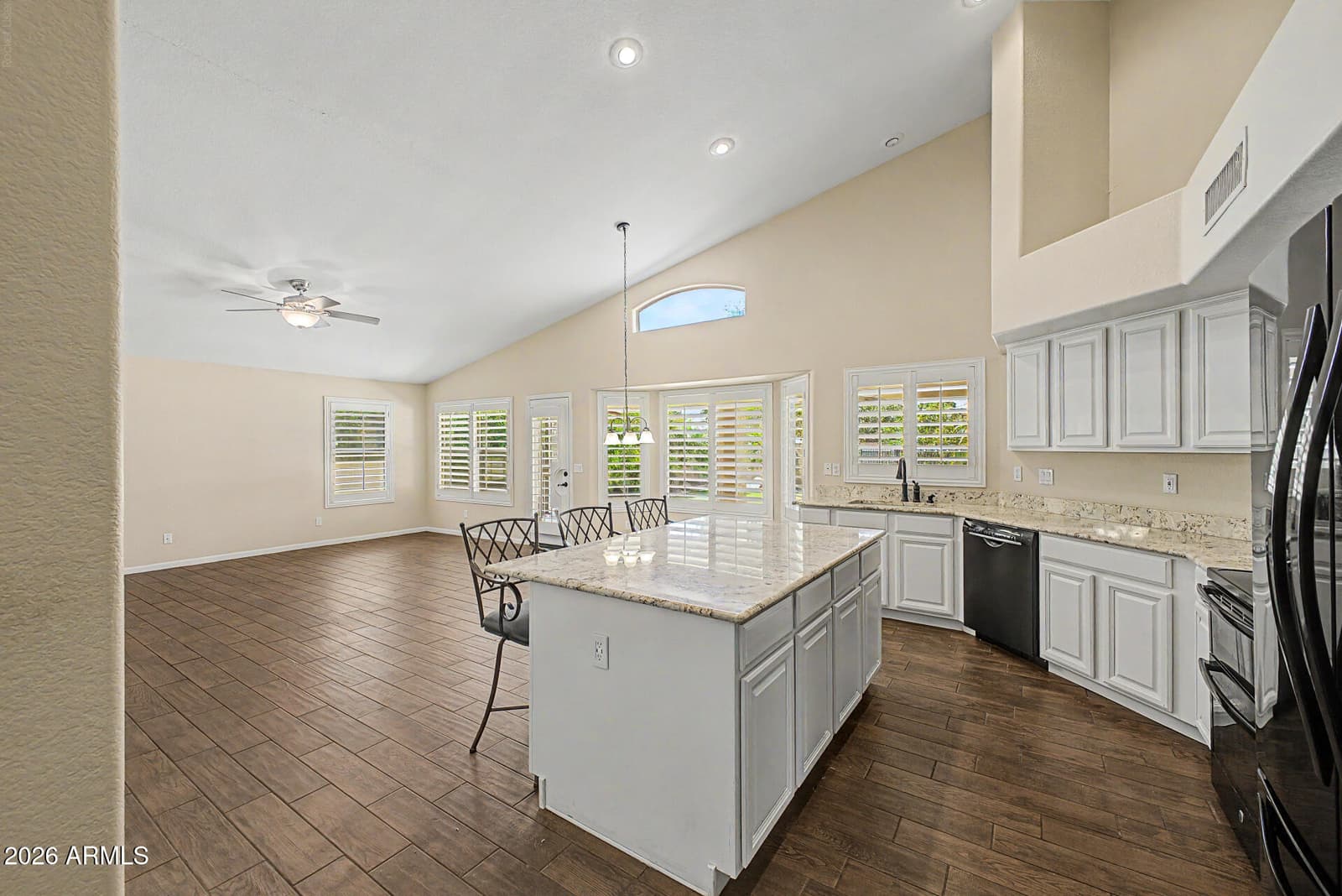 1466 E SPUR Avenue, Gilbert, AZ 85296 — photo 10 of 37