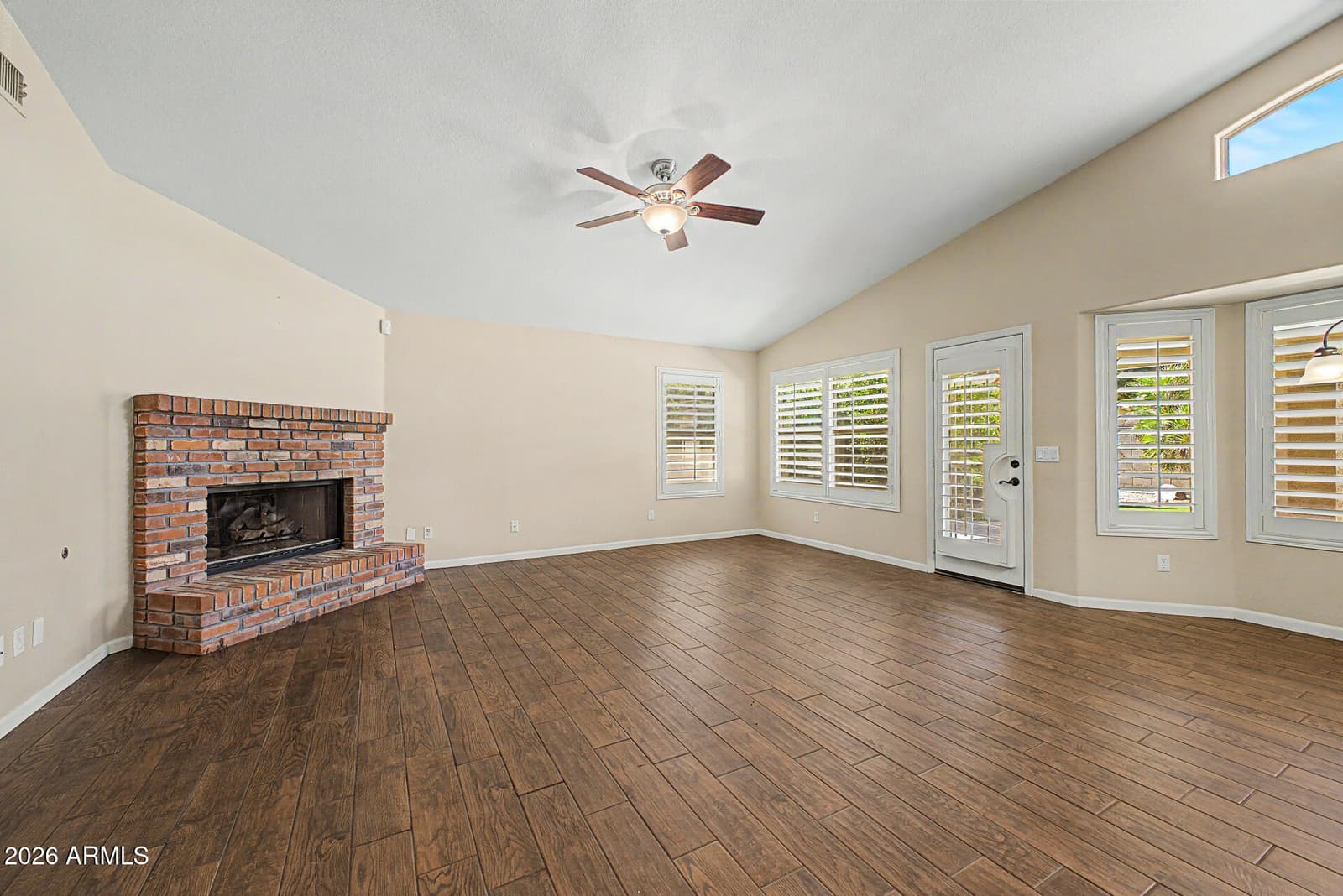 1466 E SPUR Avenue, Gilbert, AZ 85296 — photo 11 of 37
