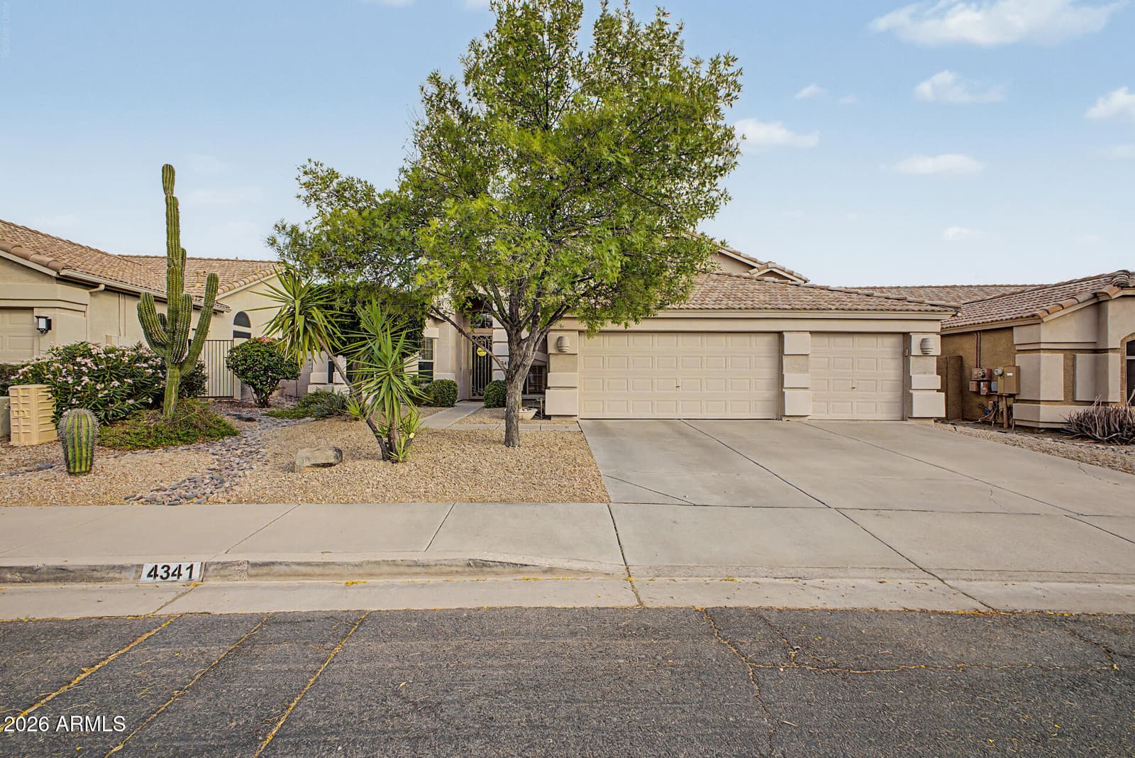 4341 E MORNING VISTA Lane, Cave Creek, AZ 85331 — photo 5 of 78