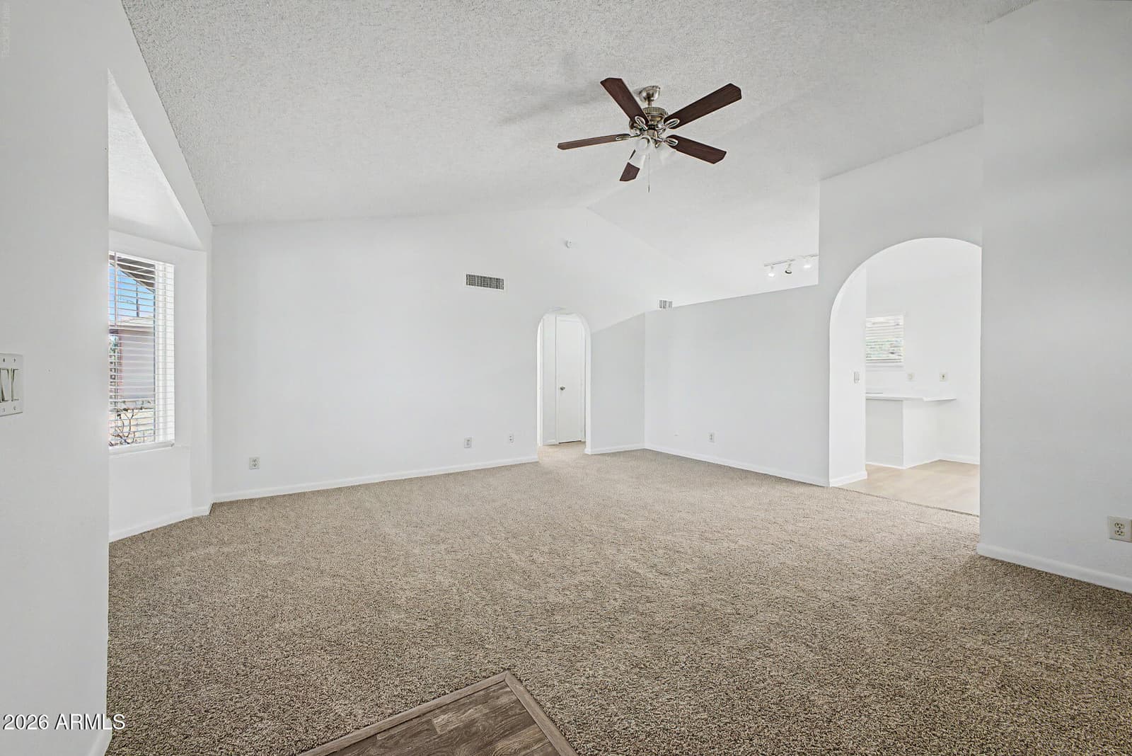 7055 E GARY Street, Mesa, AZ 85207 — photo 6 of 34