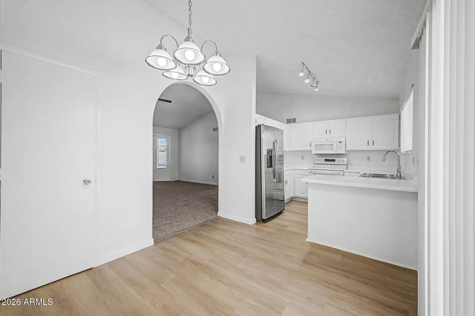 7055 E GARY Street, Mesa, AZ 85207 — photo 13 of 34