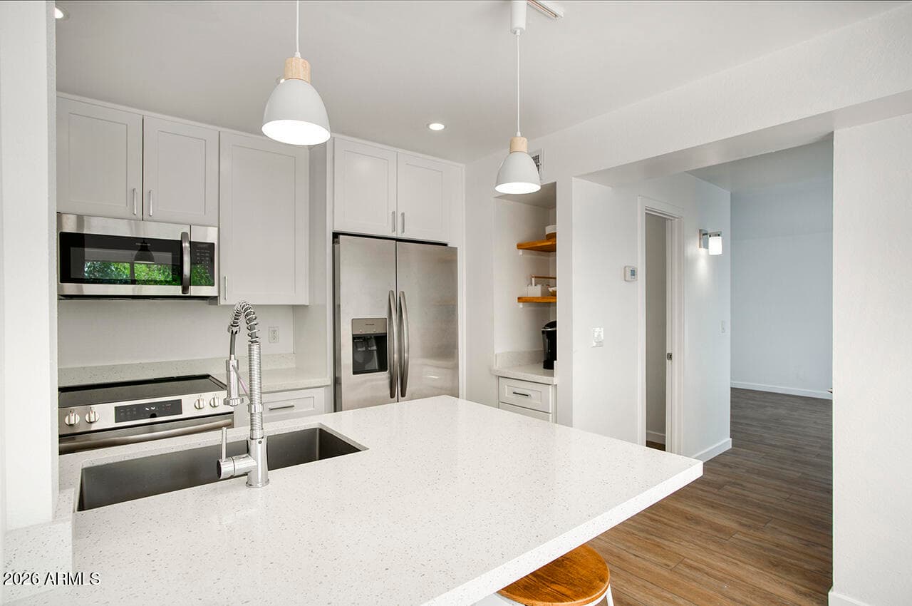 8055 E THOMAS Road E115, Scottsdale, AZ 85251 — photo 1 of 26