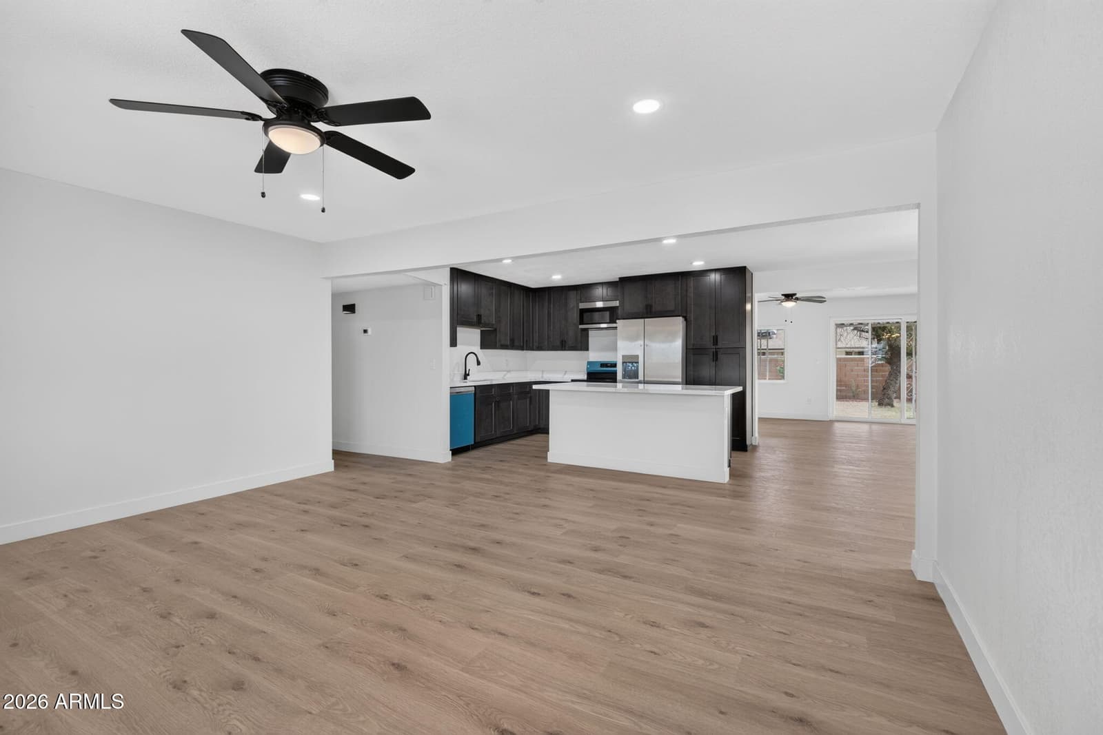 12649 N 30TH Drive, Phoenix, AZ 85029 — photo 5 of 43