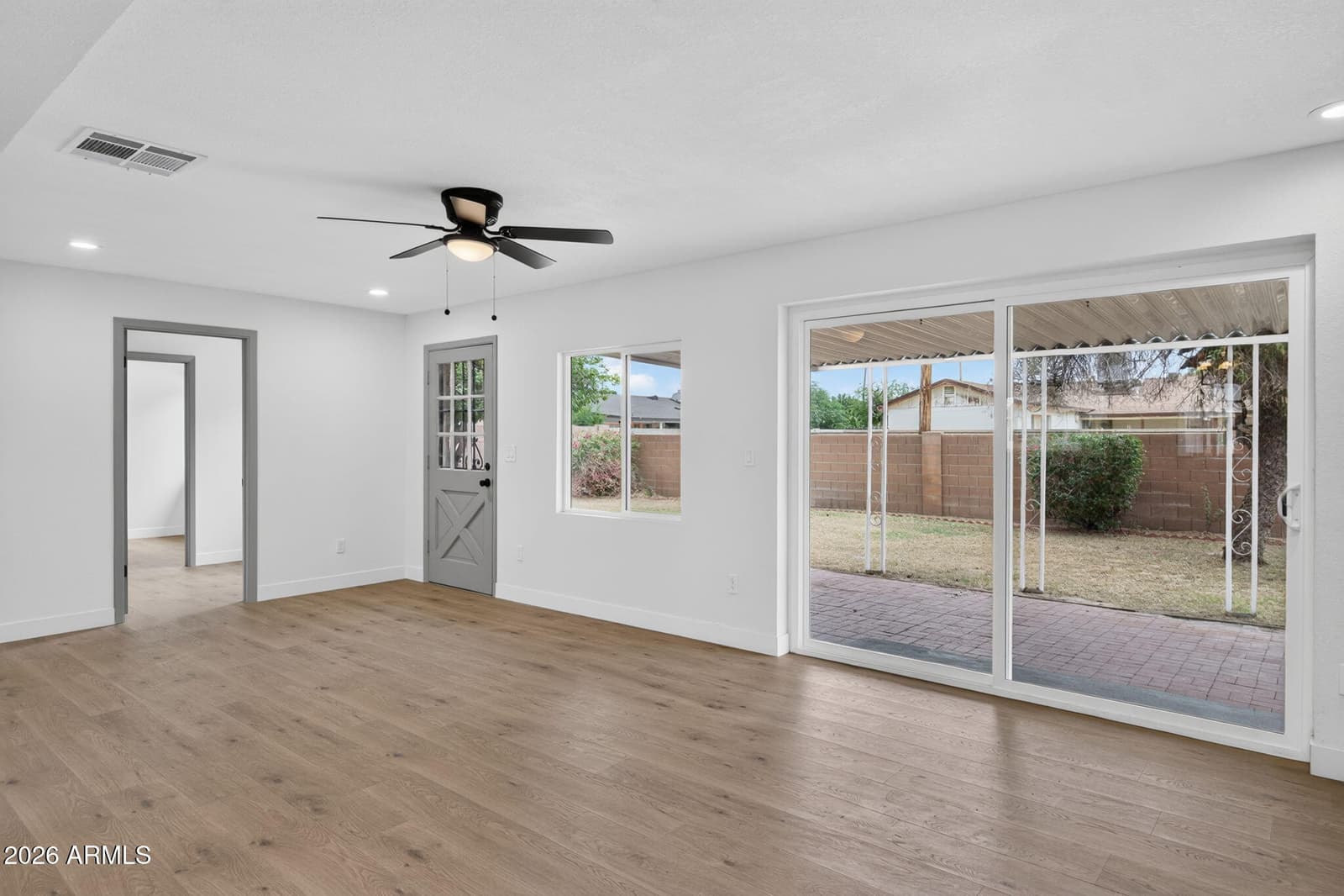12649 N 30TH Drive, Phoenix, AZ 85029 — photo 15 of 43