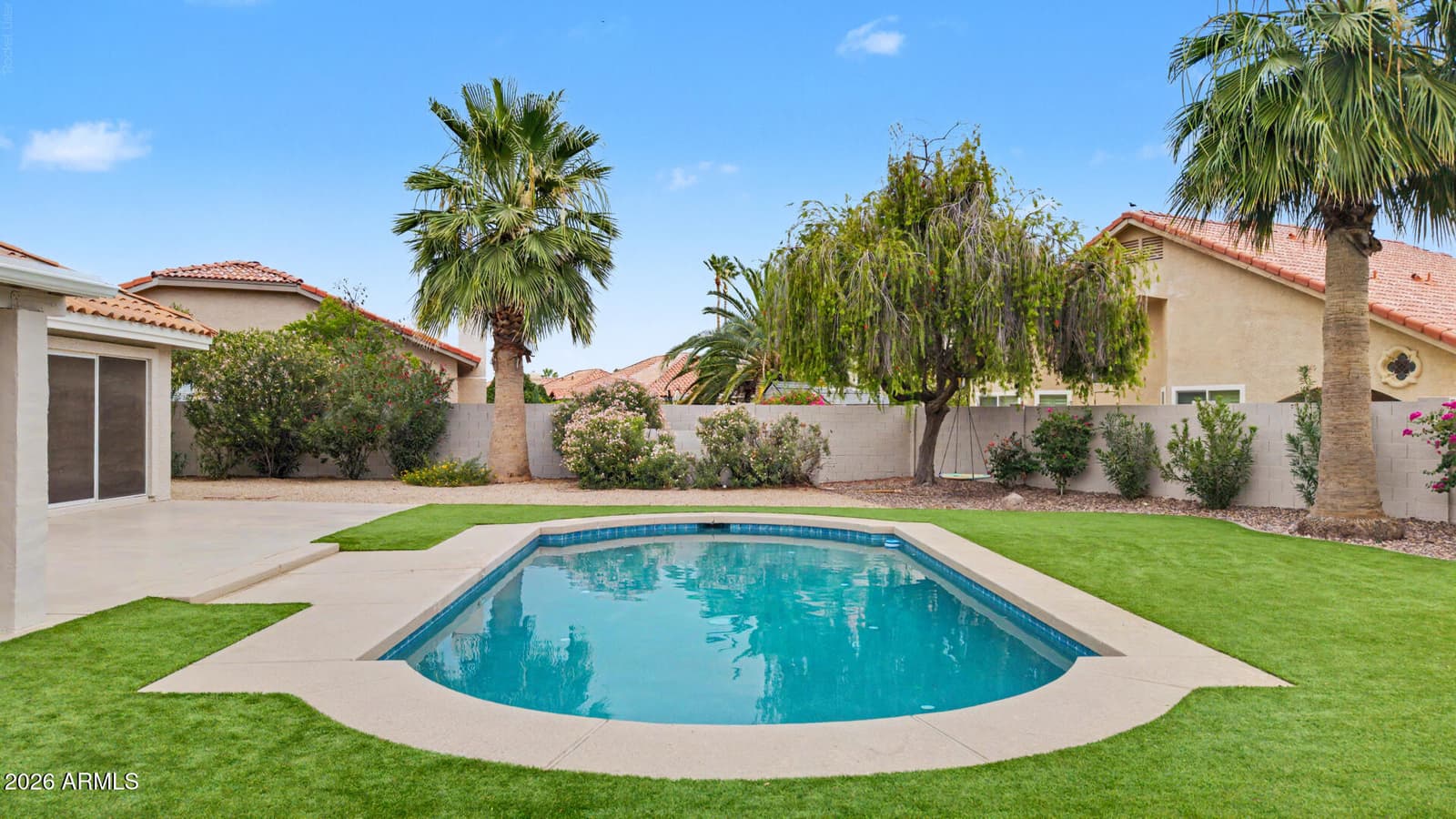 8515 S MAPLE Avenue, Tempe, AZ 85284 — photo 11 of 33