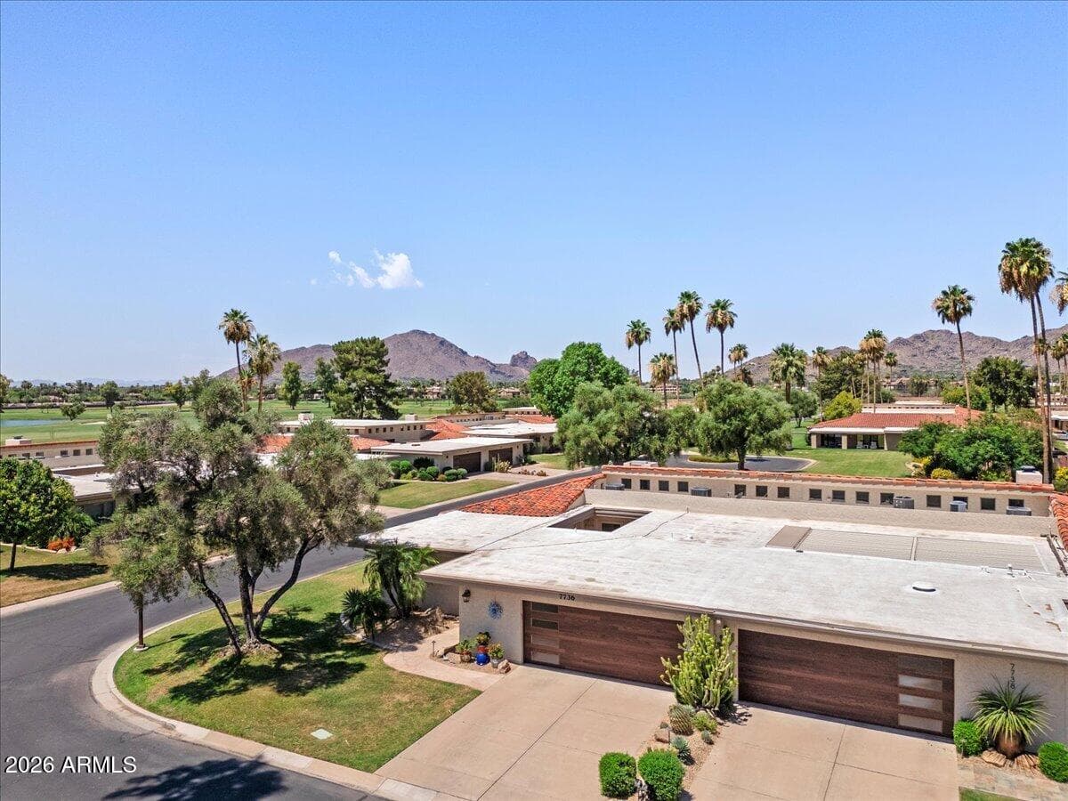 7736 E BISBEE Road, Scottsdale, AZ 85258 — photo 4 of 66