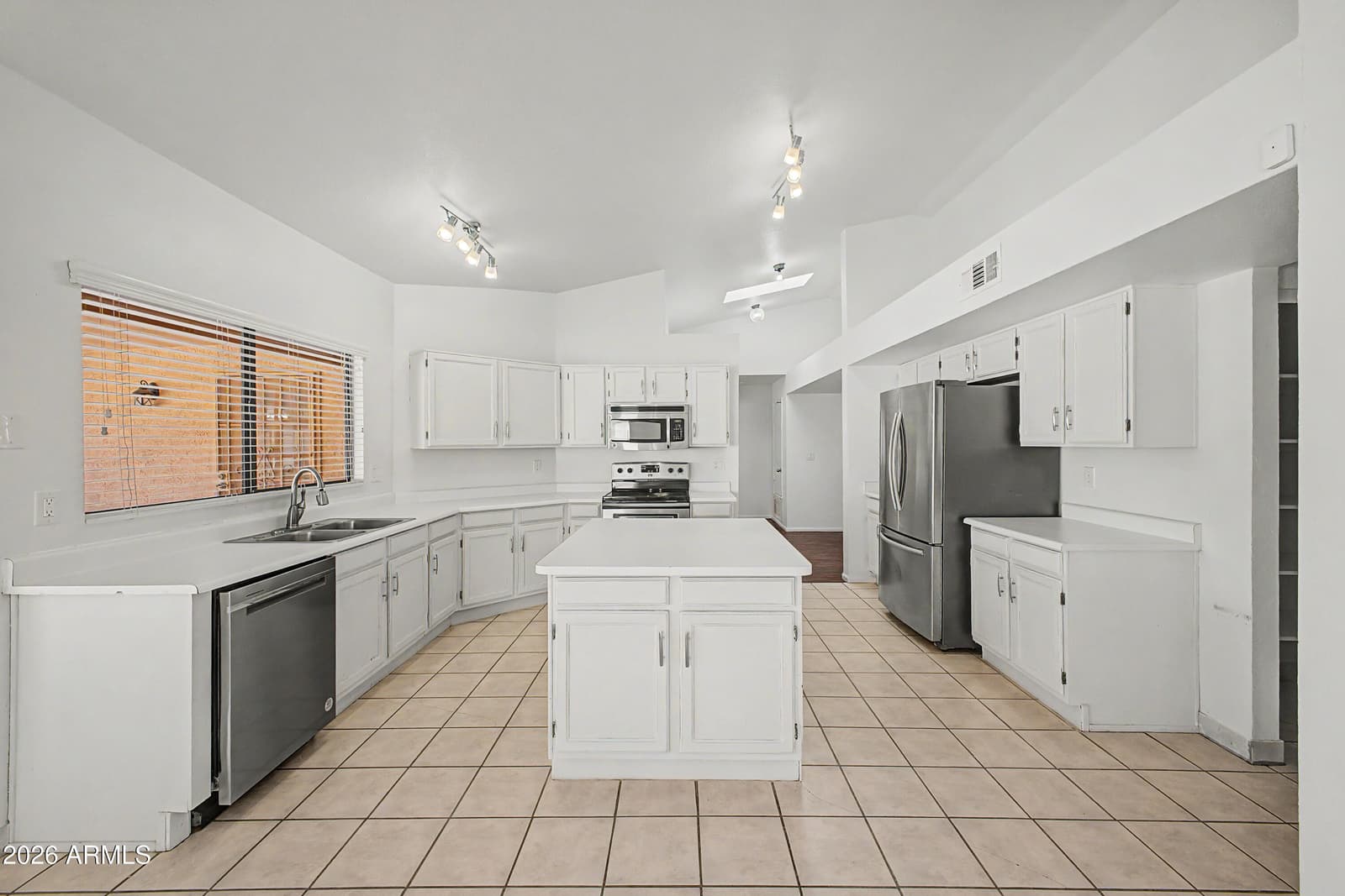 3322 E DRY CREEK Road, Phoenix, AZ 85044 — photo 2 of 66