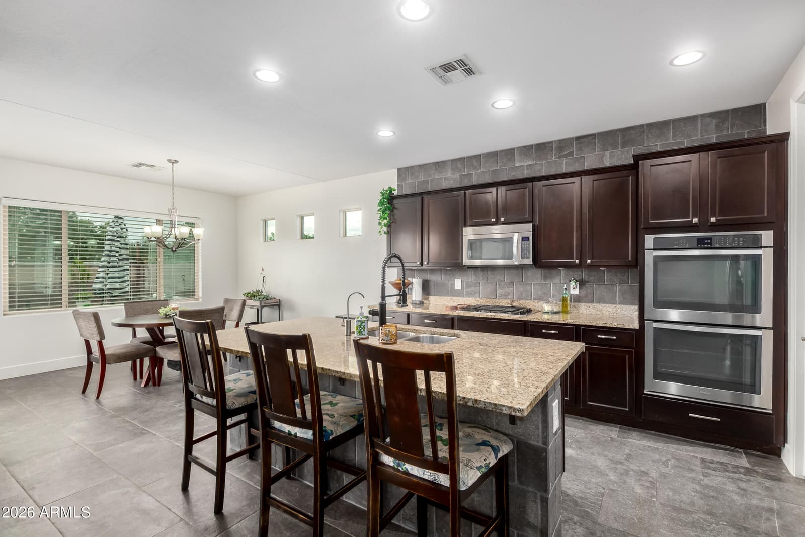 10815 E RAMBLEWOOD Circle, Mesa, AZ 85212 — photo 9 of 28