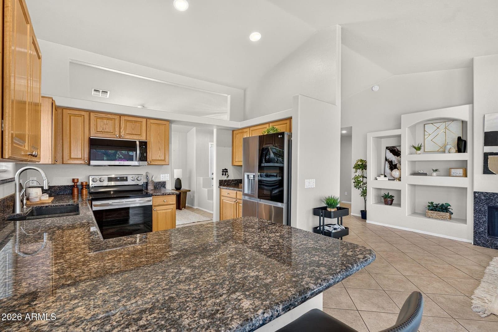 9421 E SLEEPY HOLLOW Trail, Gold Canyon, AZ 85118 — photo 11 of 42