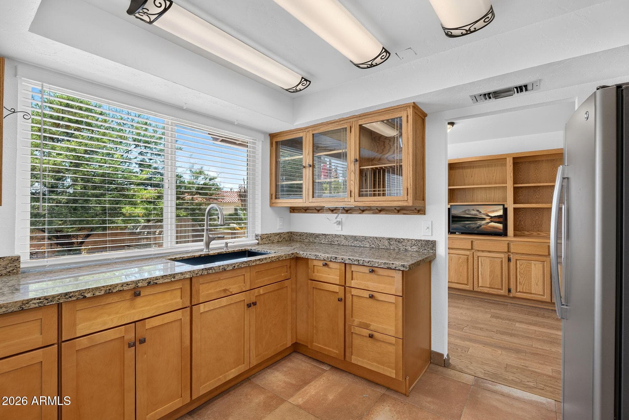 2119 E CROCUS Drive, Phoenix, AZ 85022 — photo 12 of 76
