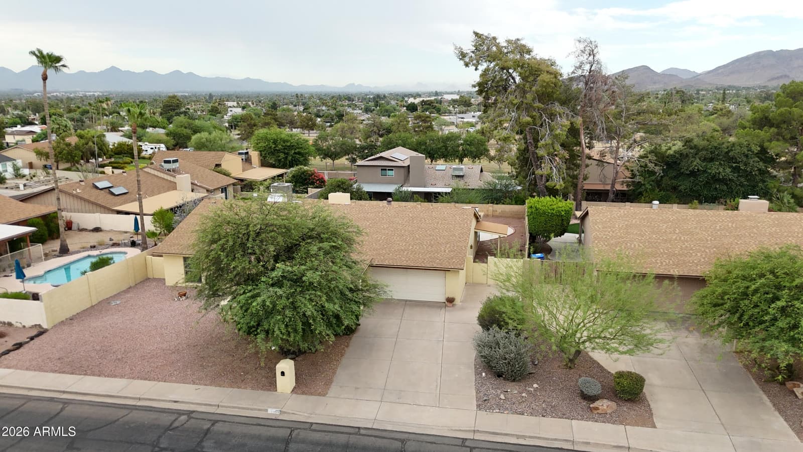10843 N 23rd Street, Phoenix, AZ 85028 — photo 4 of 36