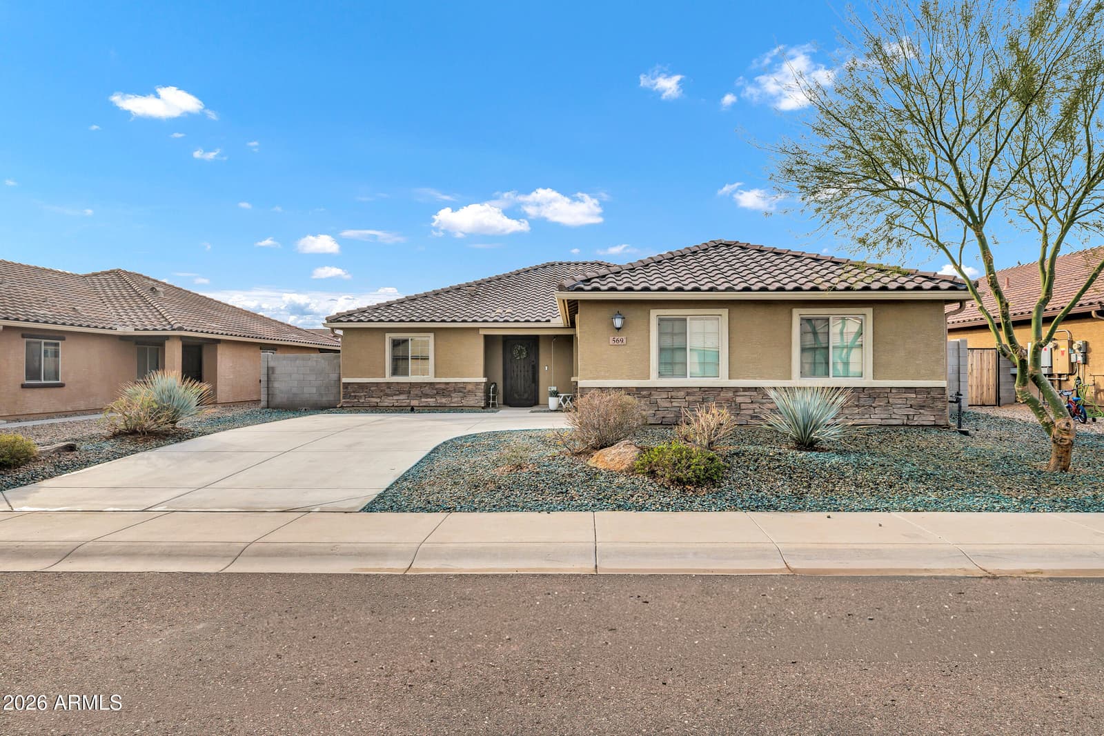 569 W Pintail Drive, Casa Grande, AZ 85122 — photo 1 of 30
