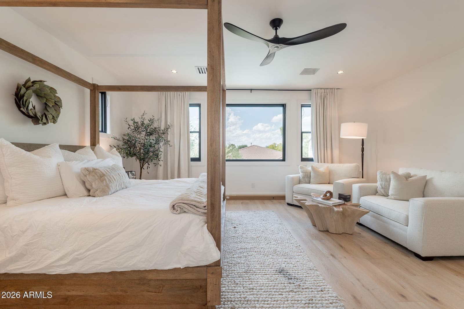 3852 E COMSTOCK Drive, Gilbert, AZ 85296 — photo 11 of 31